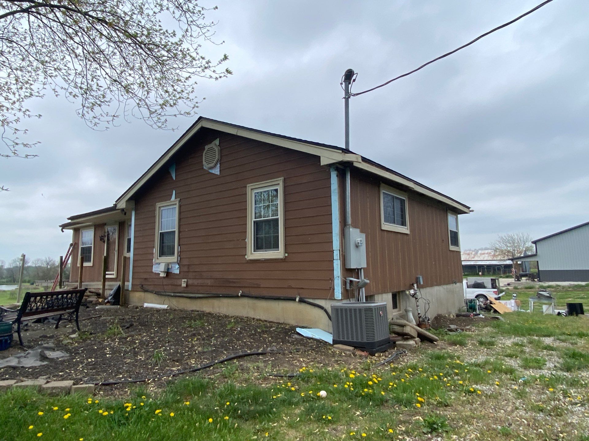 Modern Living by EEC  Windows, Siding & Roofing 