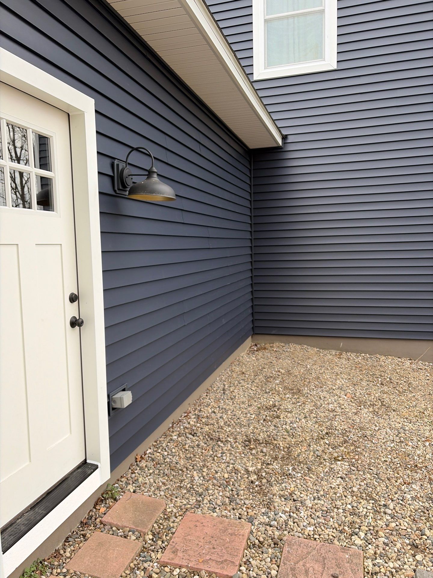 Siding Replacement using Alside Charter Oak D4.5" by 180 Contractors
