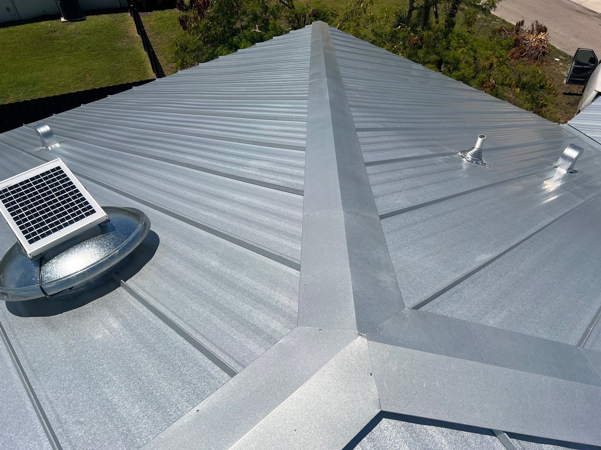 Residential Roofing Installation using Durabull Elite Seam System by Durabilis Roofing INC