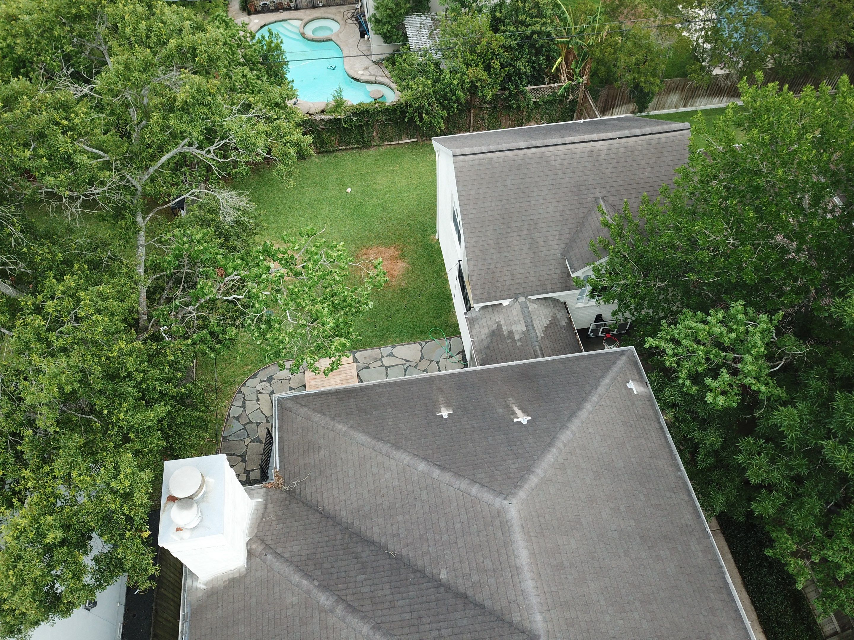 OC Duration Moire Black by HHH Roofing & Construction