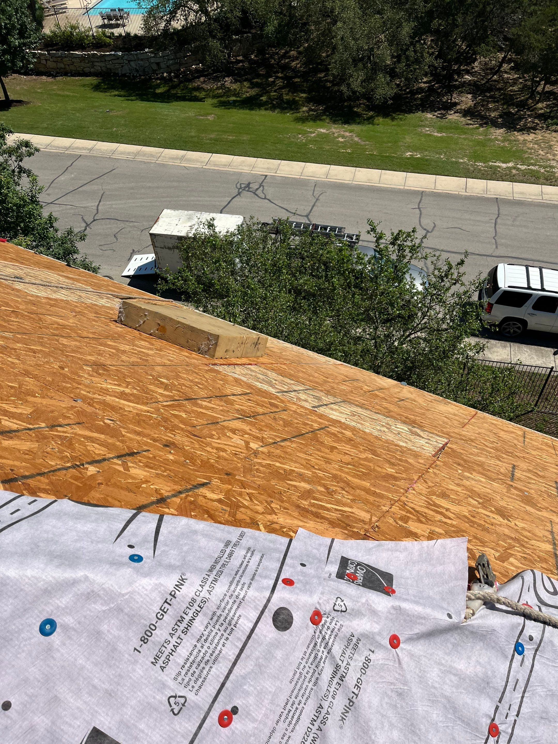 Residential Roof Replacement using Owens Corning 30 year Architectural Shingles by Premier Roofing and Contracting