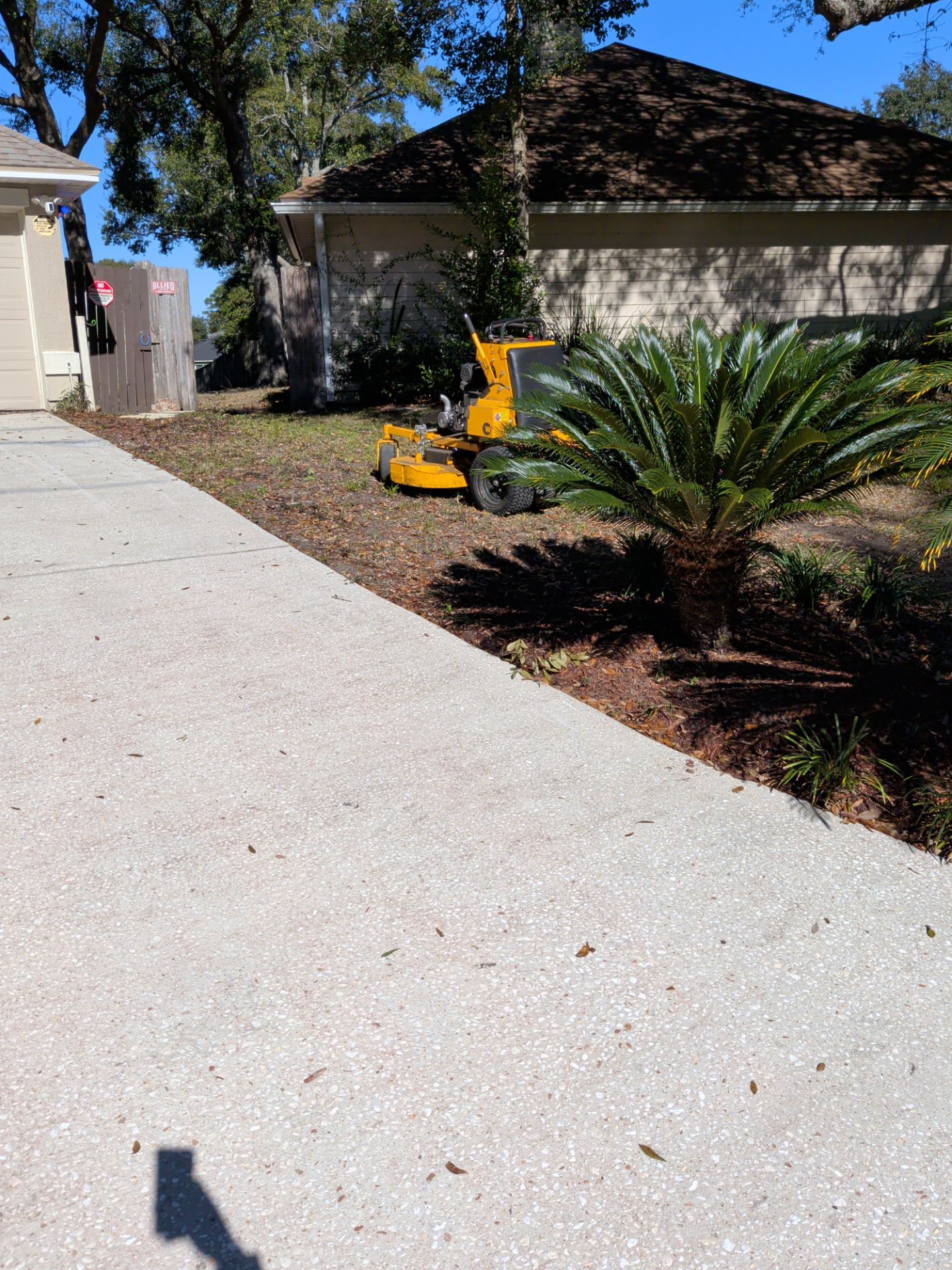Pressure washing service Ocean Way area Jacksonville, Fl by Harmoni Home Services
