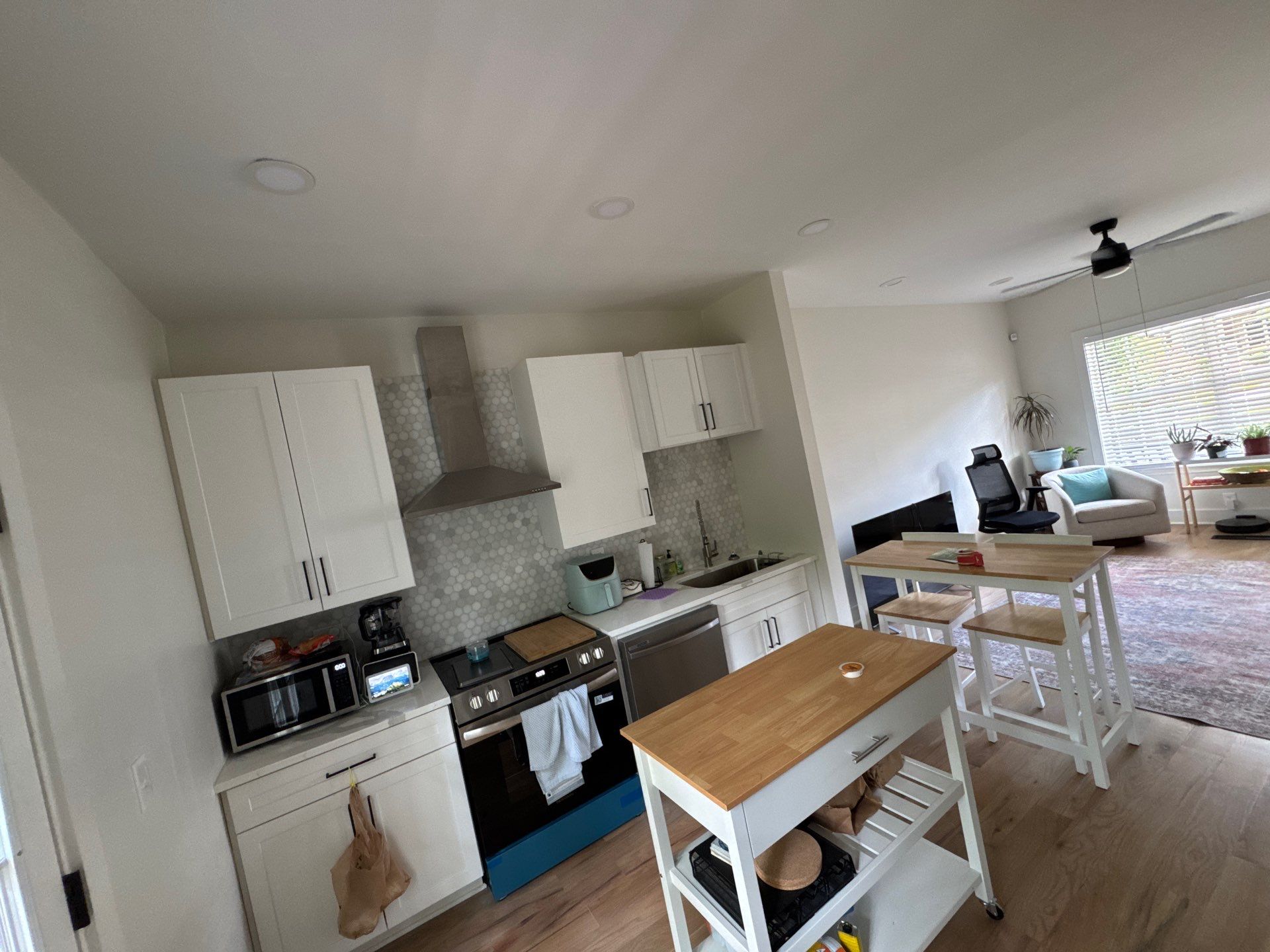 From Crisp White to Cozy Warmth: A Unified Color Story by Atlanta's Paint Doctor