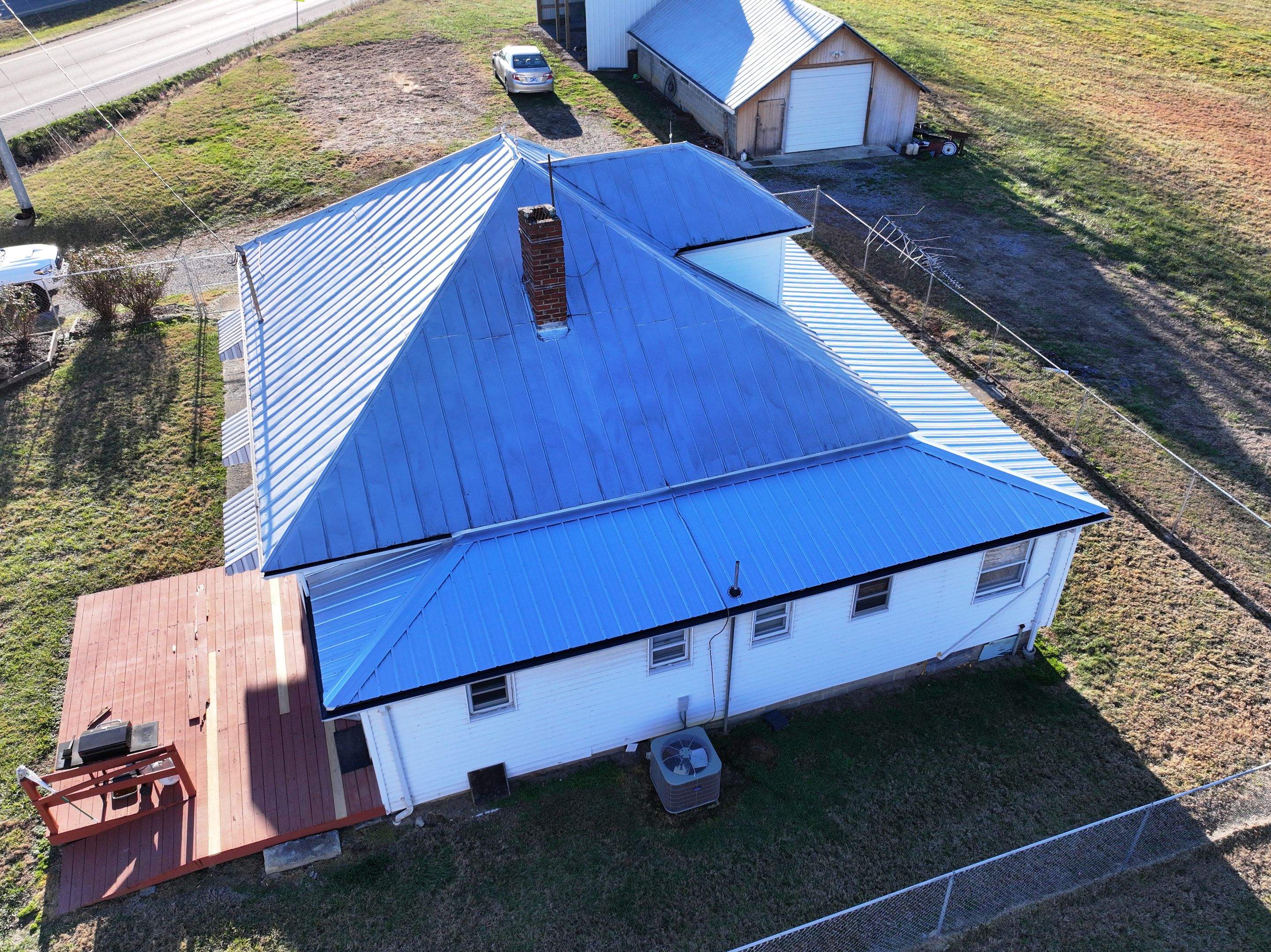 Holt Residence by Omnia Roofing