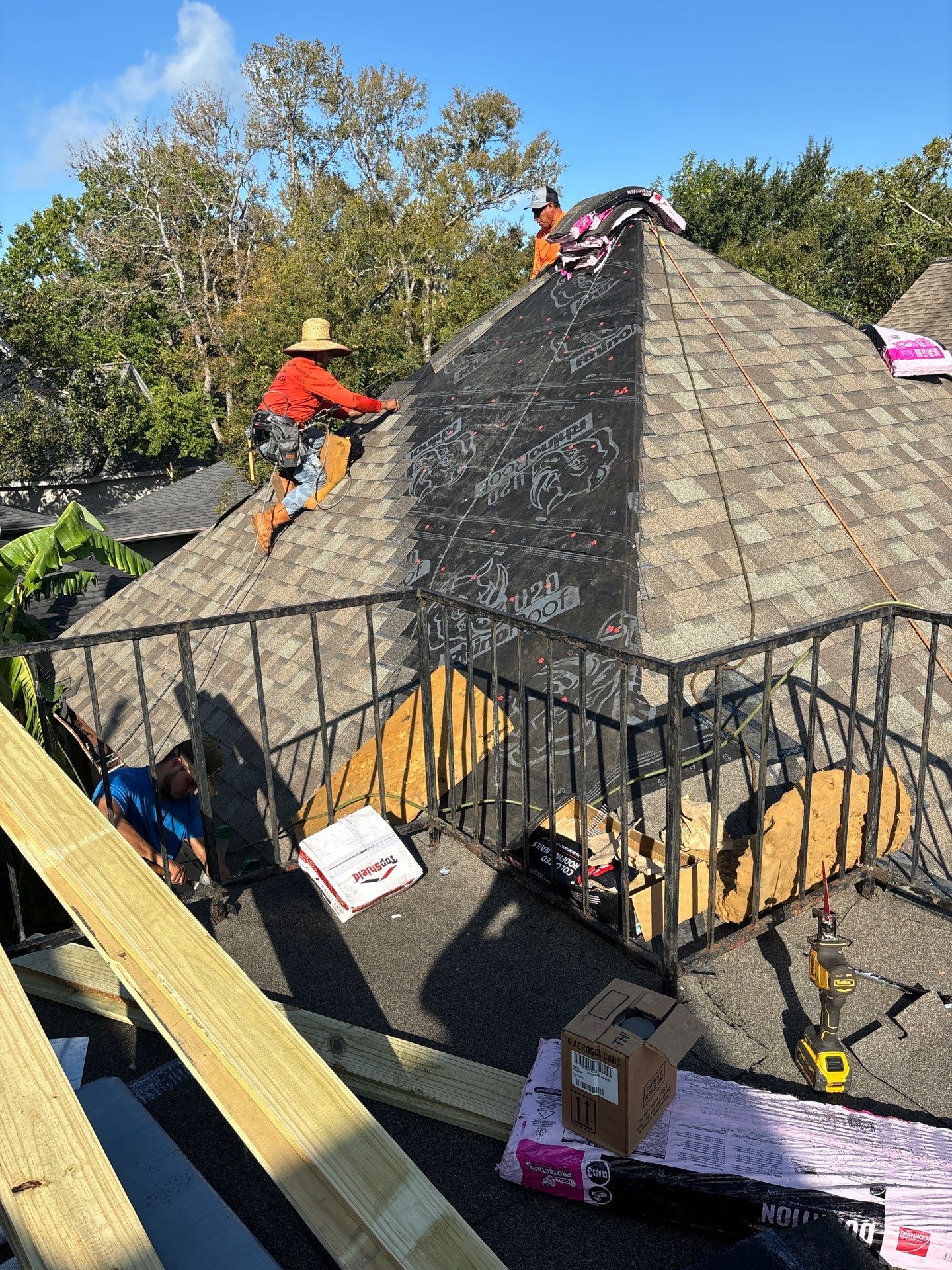 Roof Replacement by Roof Repair Company