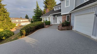 Elegant Driveway and Patio in Palazzo Vuba Stone 