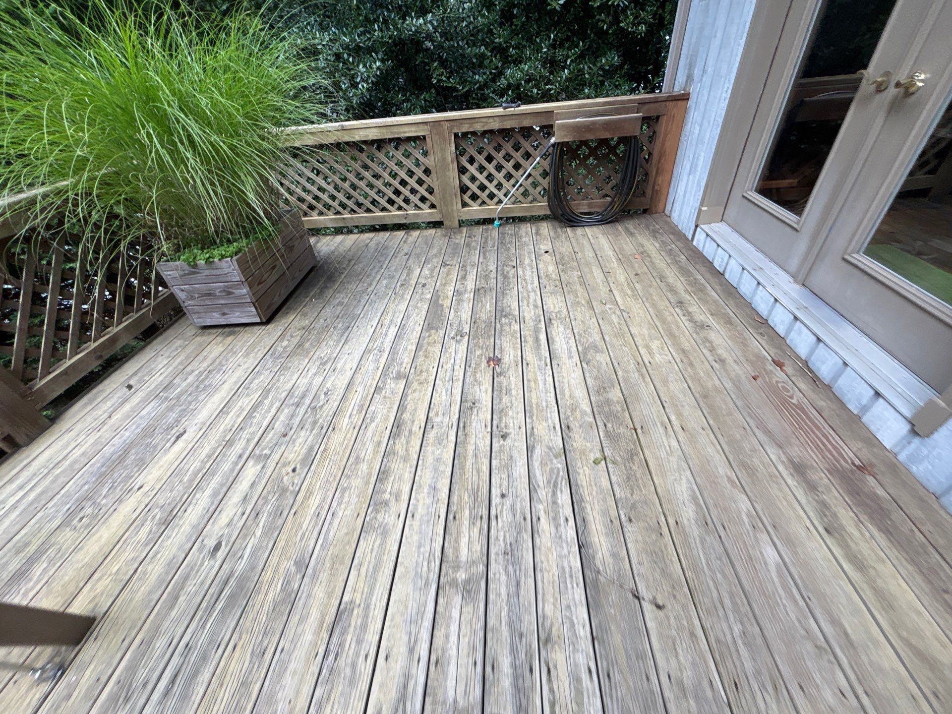 Wood Deck using Wood Stain by DuraSeal