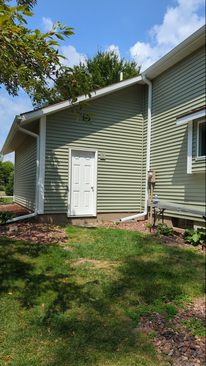 Siding On The Lake in Laingsburg by Acme Exteriors
