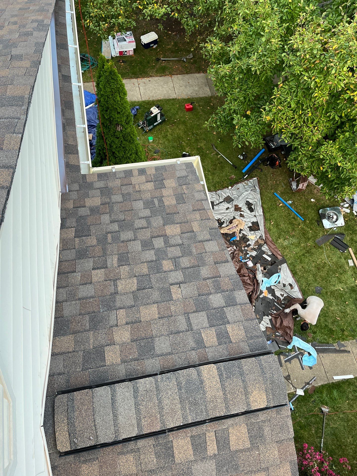 Springfield: Roof Replacement with Landmark Pro Designer Shingles in Max Def Shenandoah by RM Banning, Inc.