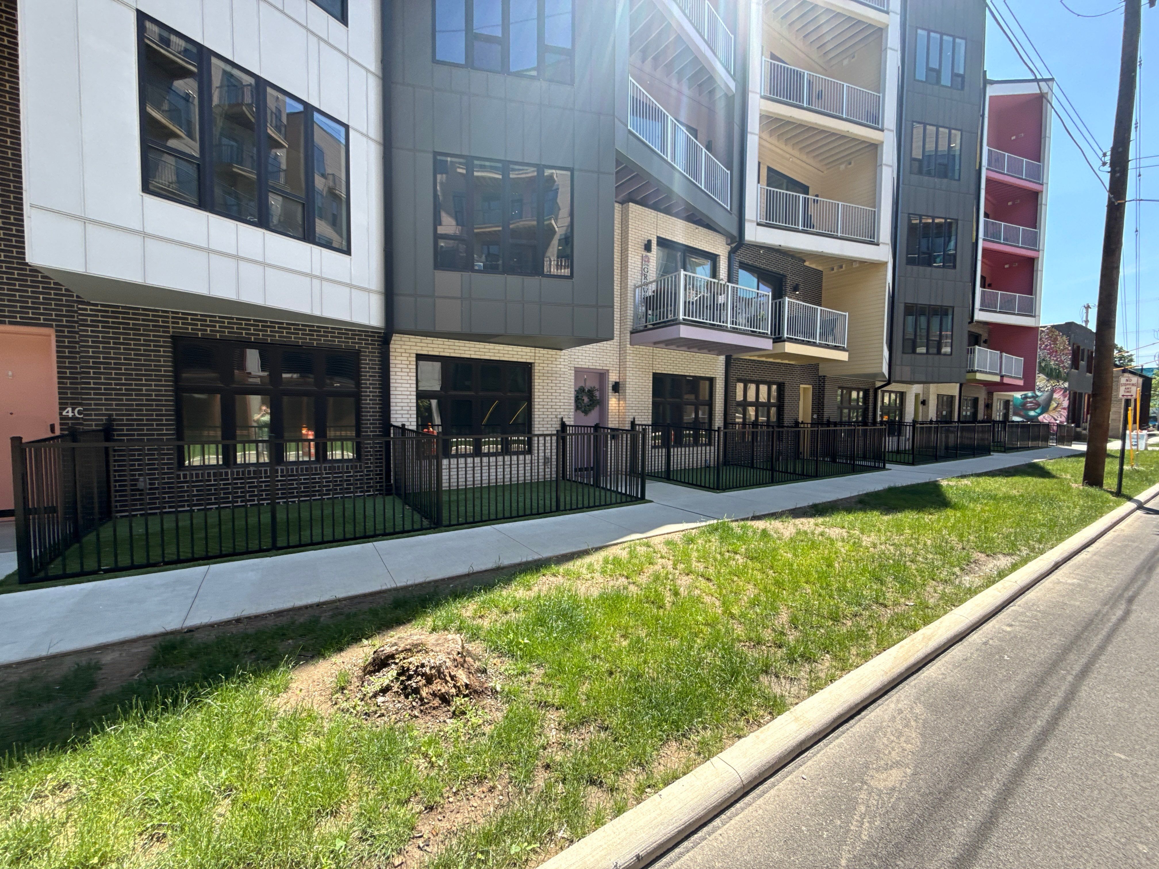 Private Apartment Yards - Franklinton, OH by Southwest Greens Midwest