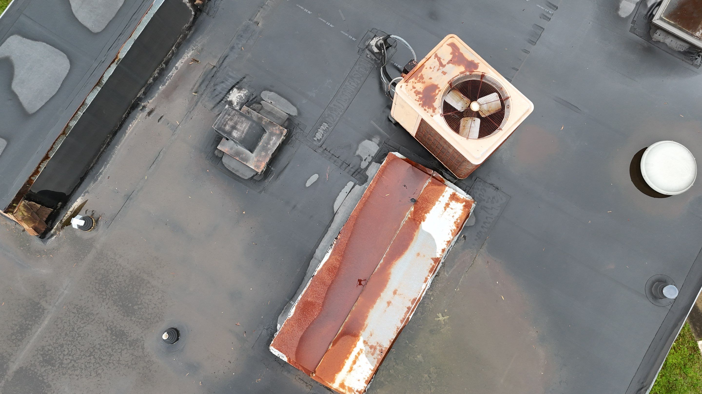 Commercial Flat Top Roof by Roof Bullies