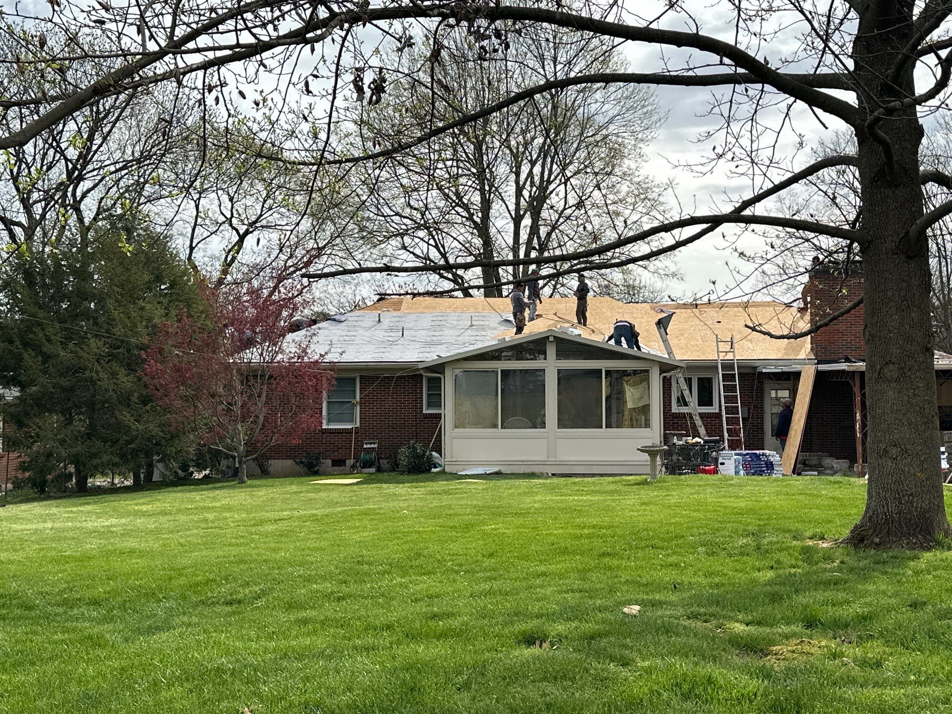 Residential Roofing Installation using GAF Timberline HDZ Shakewood by Undersun Roofing 
