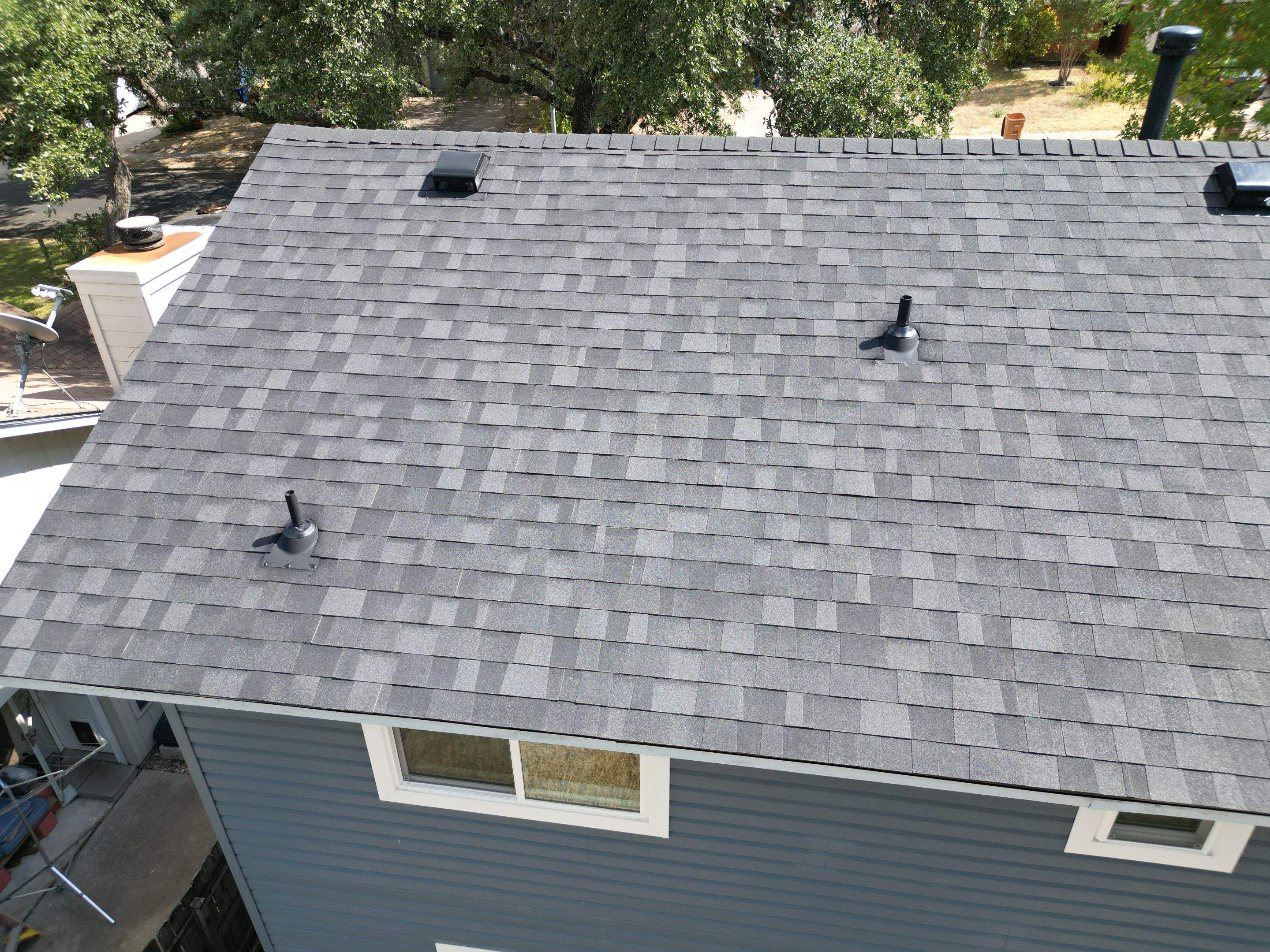 Onyx Black - Owens Corning TruDefinition Duration by RoofsOnly.com