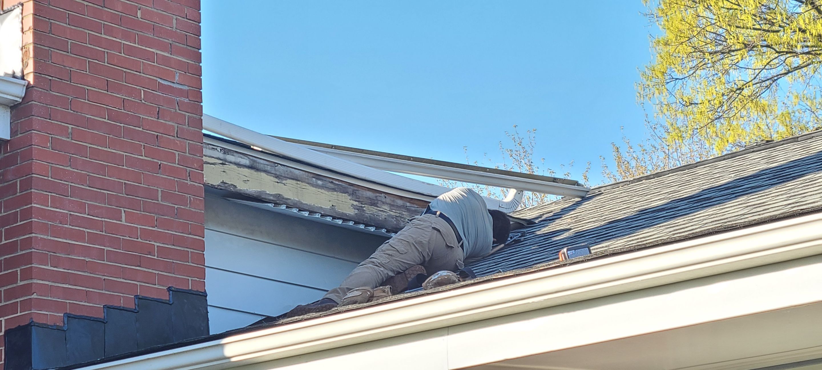 Alexandria: Residential Roof Replacement with CertainTeed Landmark in Georgetown Gray by RM Banning, Inc.