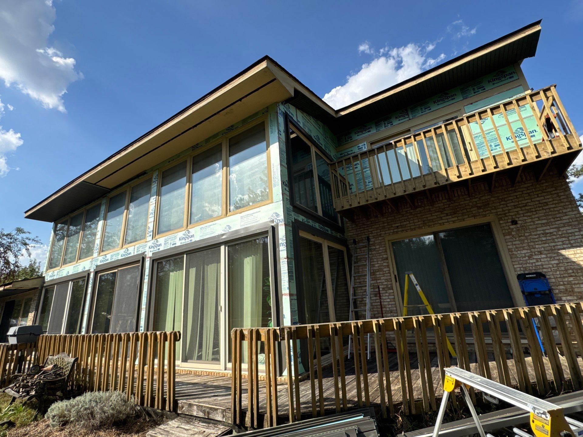 Siding Replacement using Alside S7 Cedar Mill Grain Cast Iron by 180 Contractors