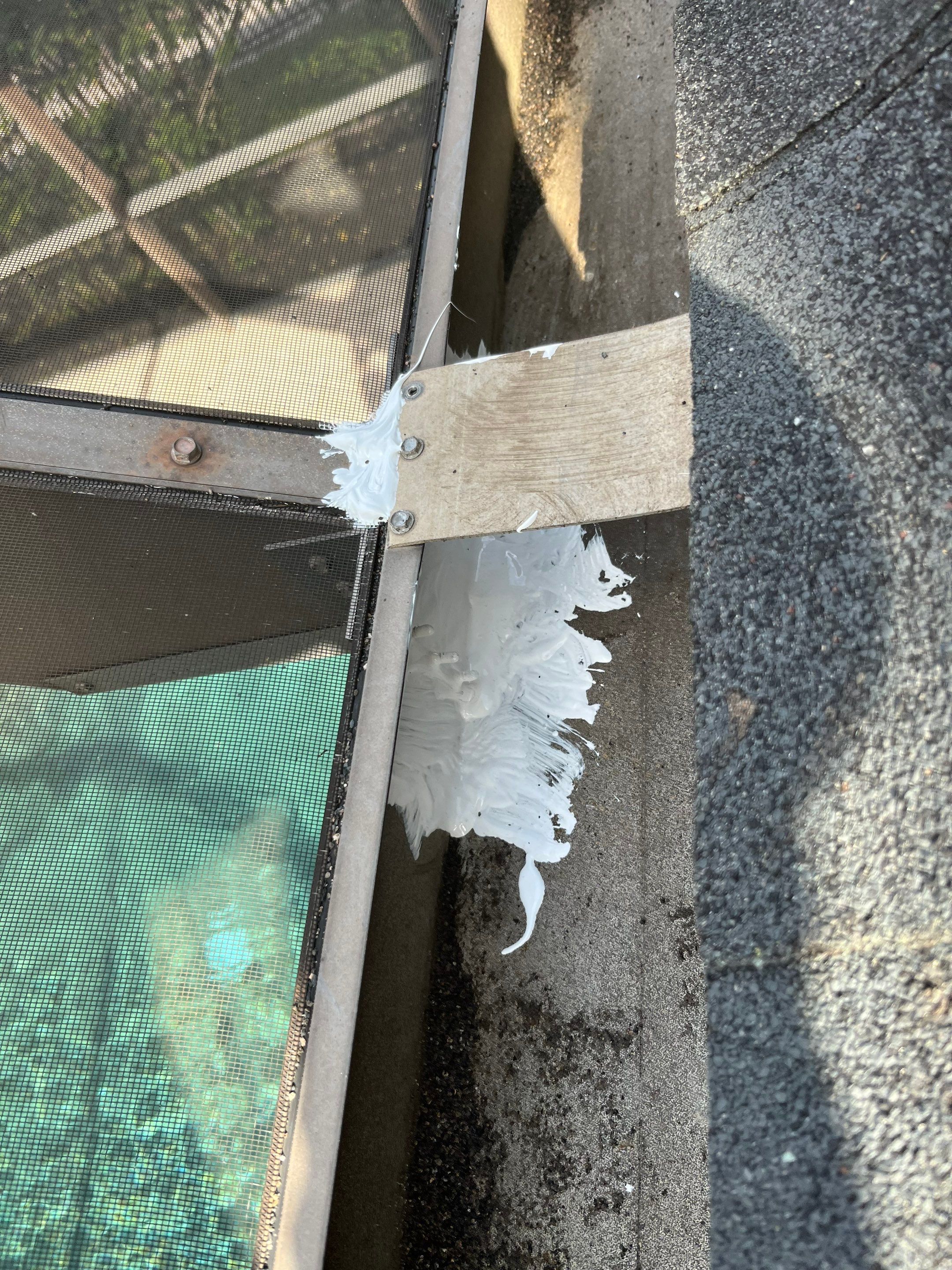 Black 6-inch Seamless Gutters for Modern Ellenton Homes FL by Gutter Professors