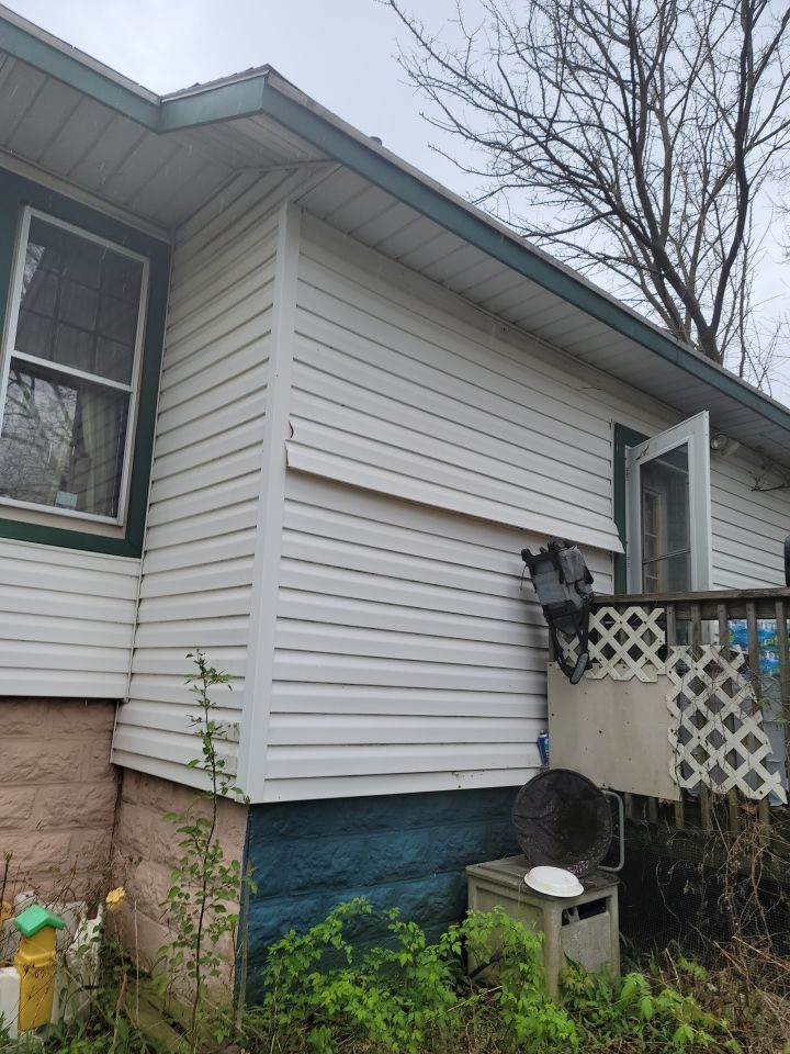 ATLAS PINNACLE COLOR: COASTAL GRANITE DRIP EDGE: WHITE by Eagle Eye Roofing