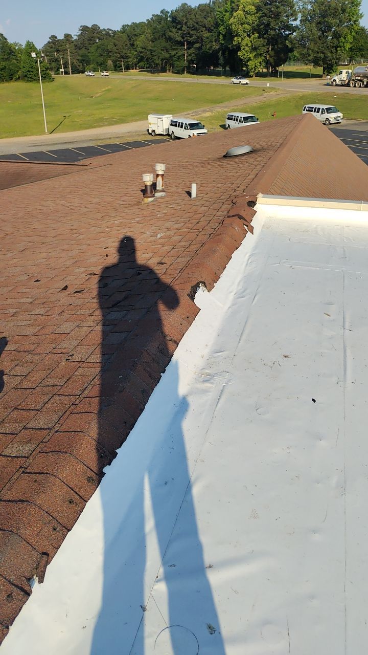 First Assembly of God, De Queen, Arkansas by Hostetler Roofing