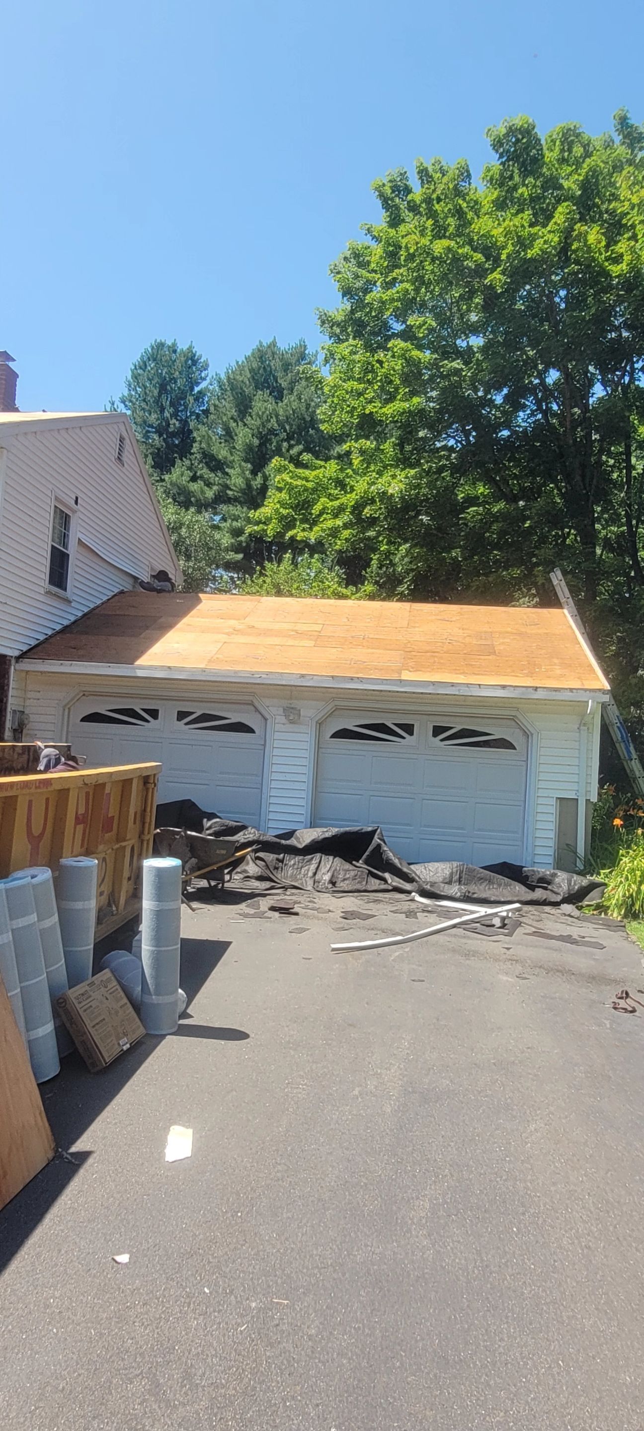 It's a DiGiorgi! Brand new roof in Guilford, CT by DiGiorgi Roofing and Siding Inc