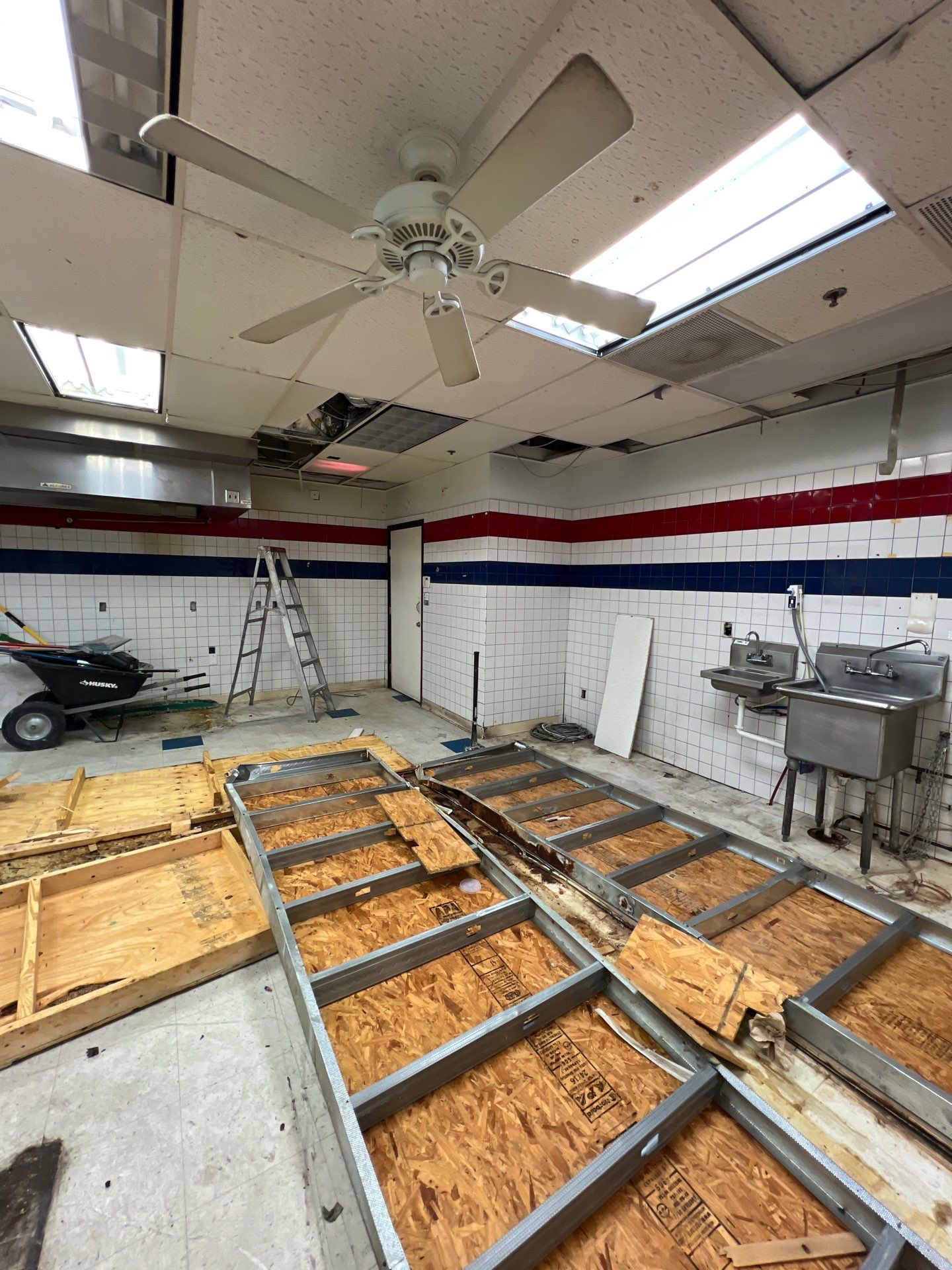 C-Store renovation at Dallas Life by EL-GC LLC 