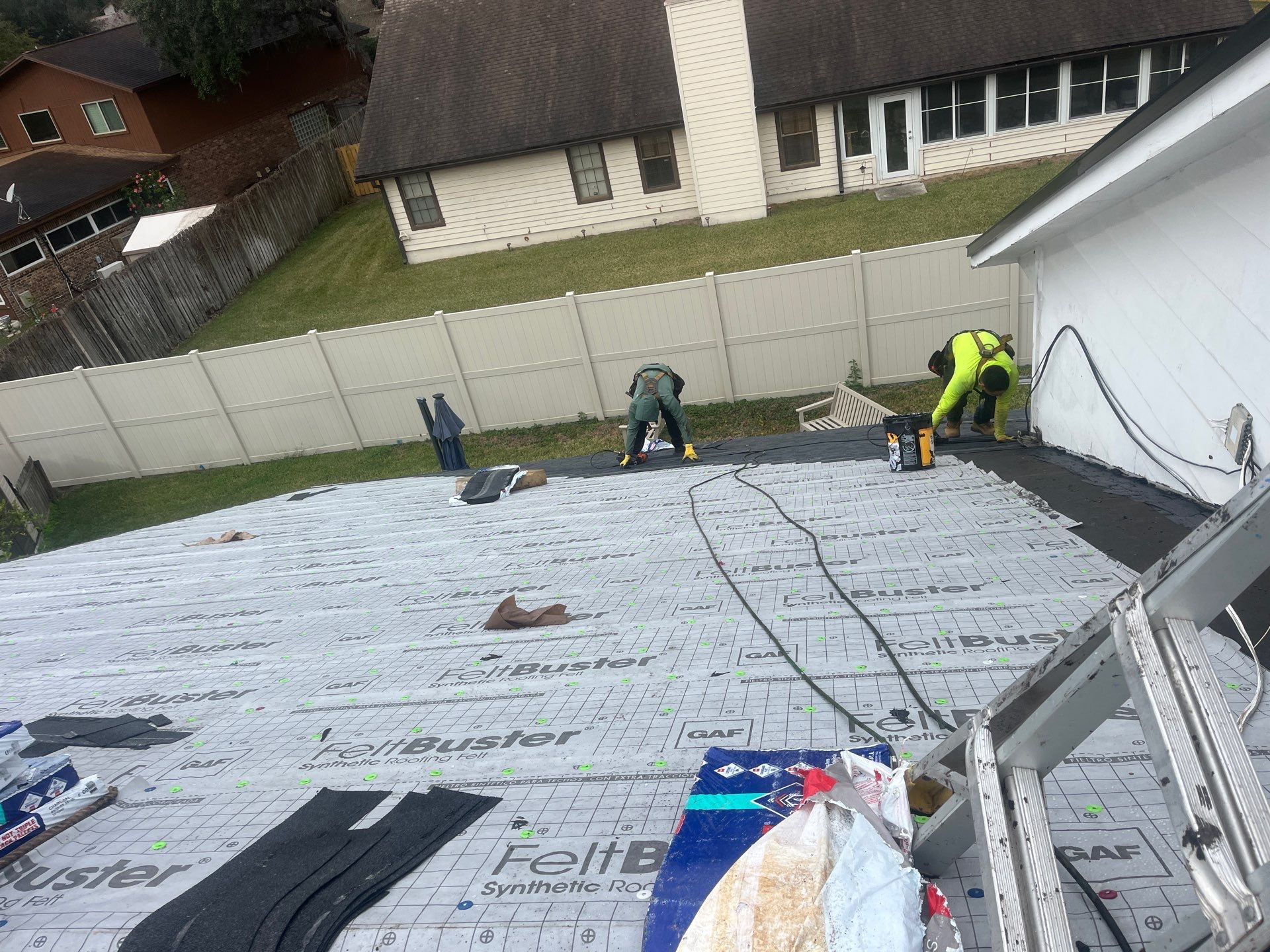 GAF Charcoal Architectural Shingle - Re-roof by Endless Summer Roofing Co.