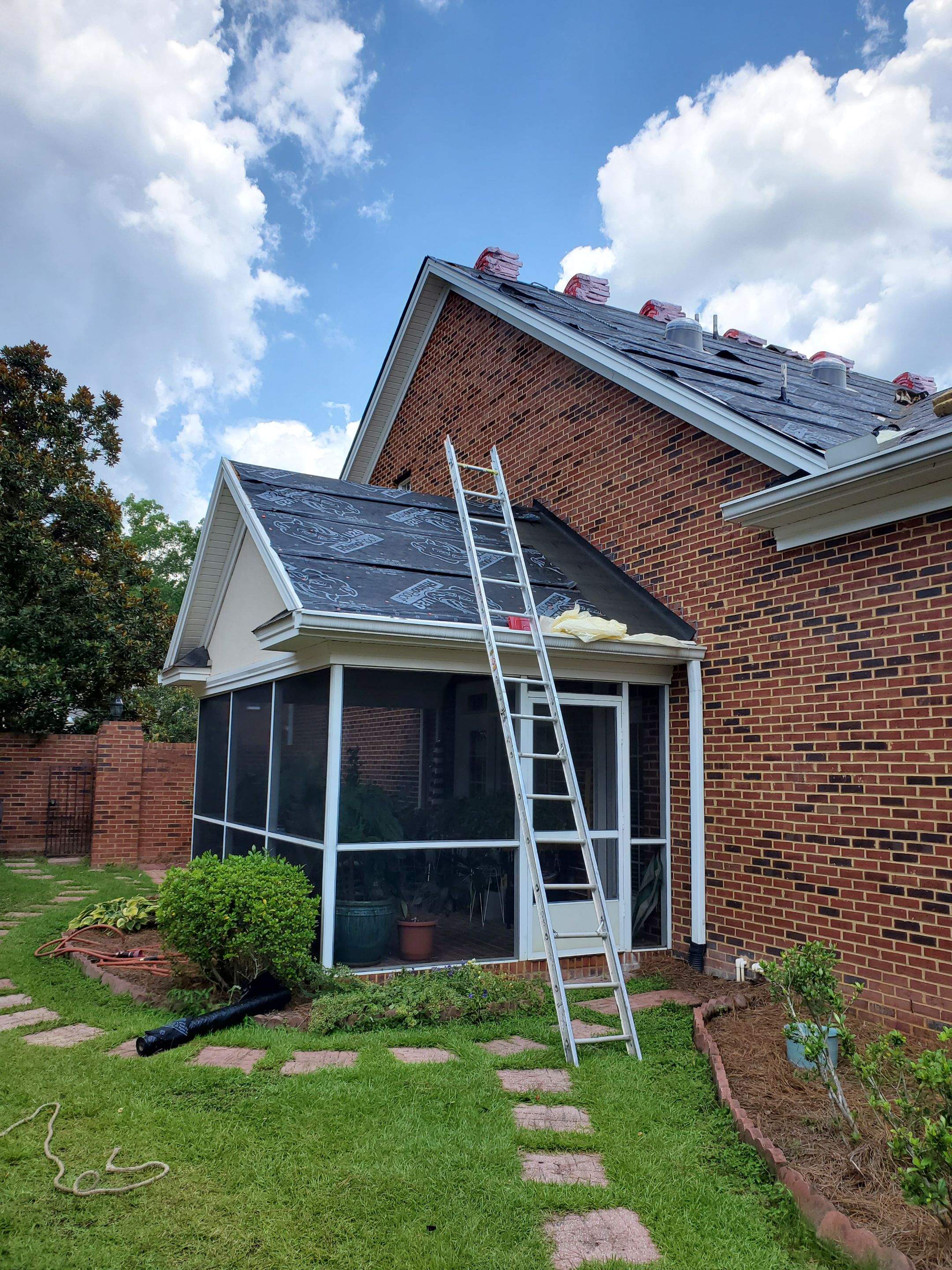 Residential Roofing Installation using Owens Corning® Oakridge Estate Gray by Indigo State Roofing