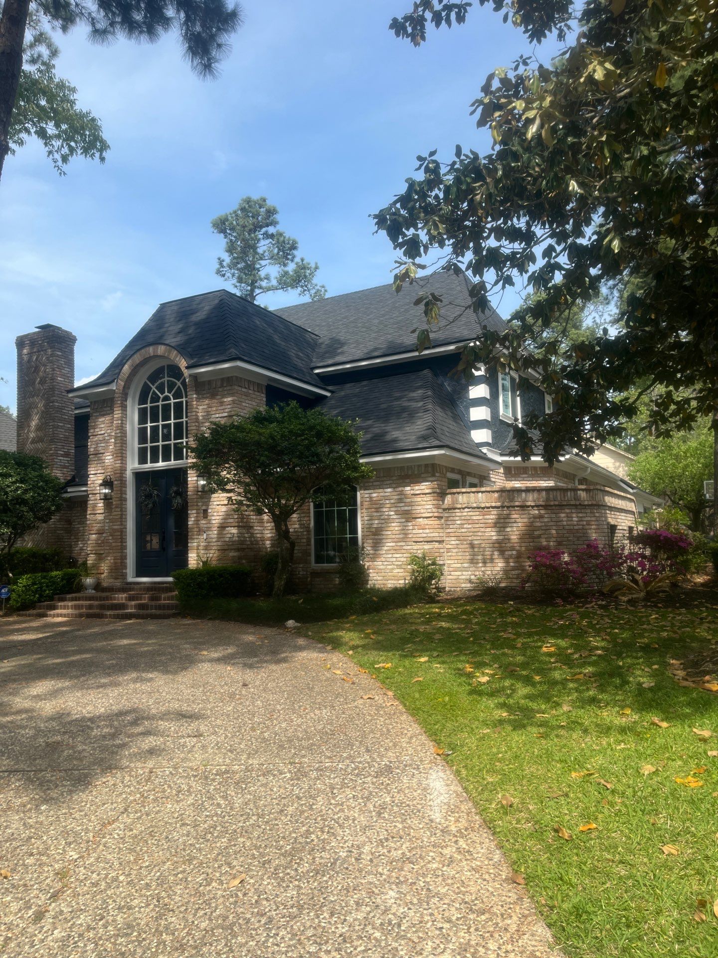 Residential Roofing Installation using Owen's Corning in Champions, Tx by Roof Concepts Construction