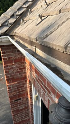 Turtle Shell gutter protection installation in Naperville, IL 60565, photograph 2
