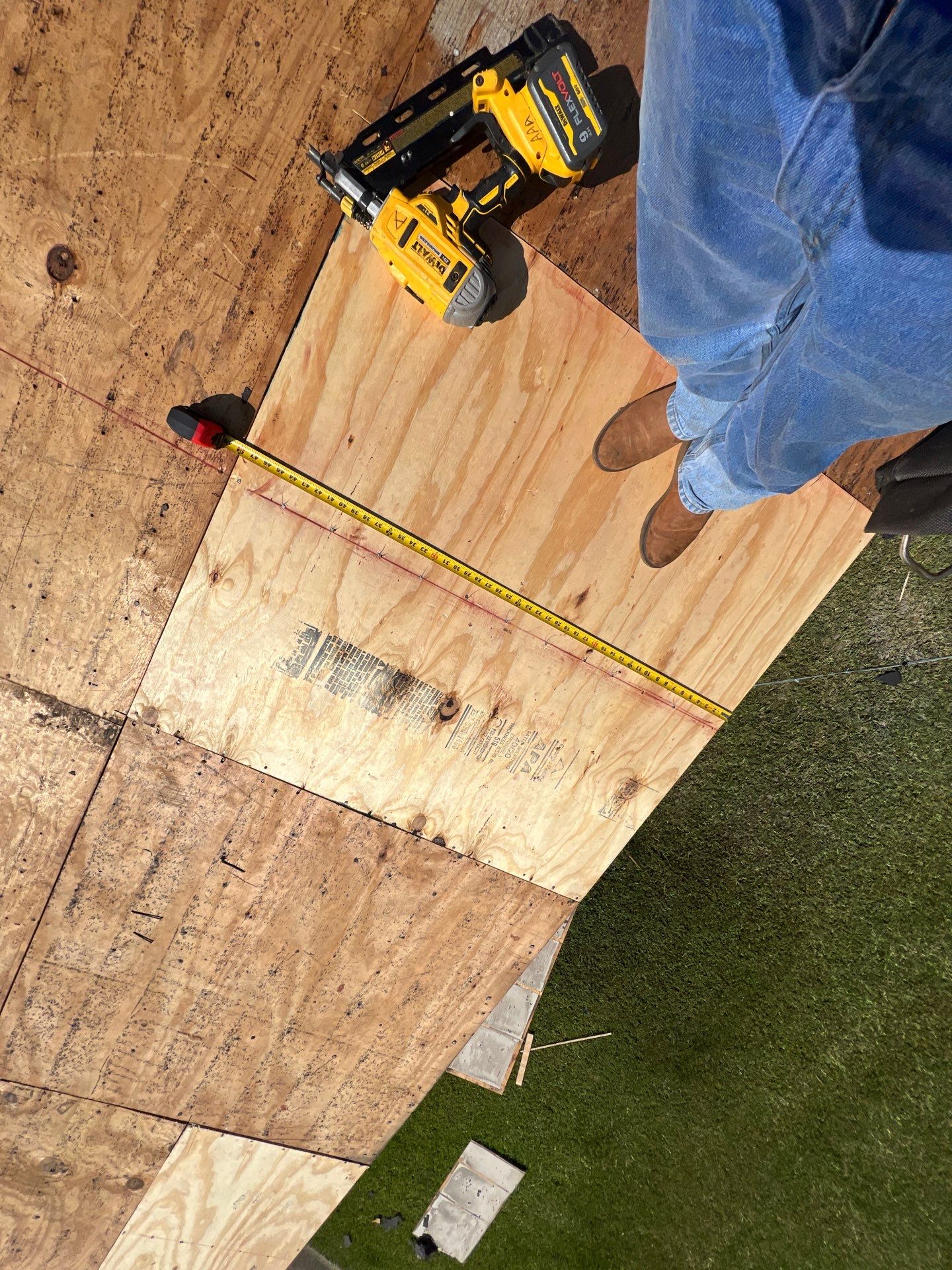 Residential Roofing Installation using Owen's Corning Duration (Lifetime) Shingles by Roof Repair Company