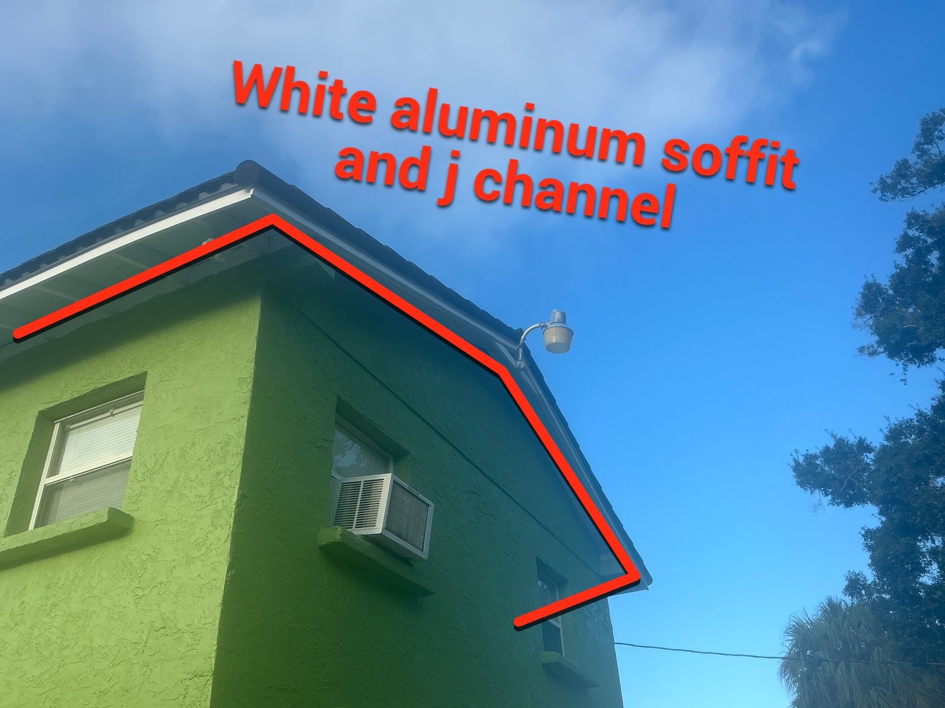 White Aluminum Soffit and Fascia in St.Petersburg FL by Gutter Professors