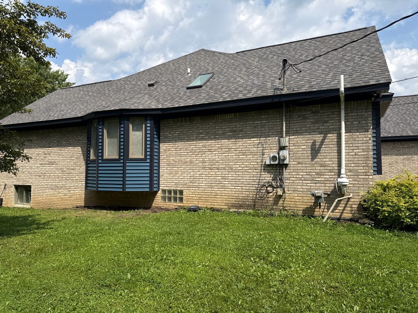 Siding Replacement using Alside Charter Oak D4.5" Laguna Blue by 180 Contractors
