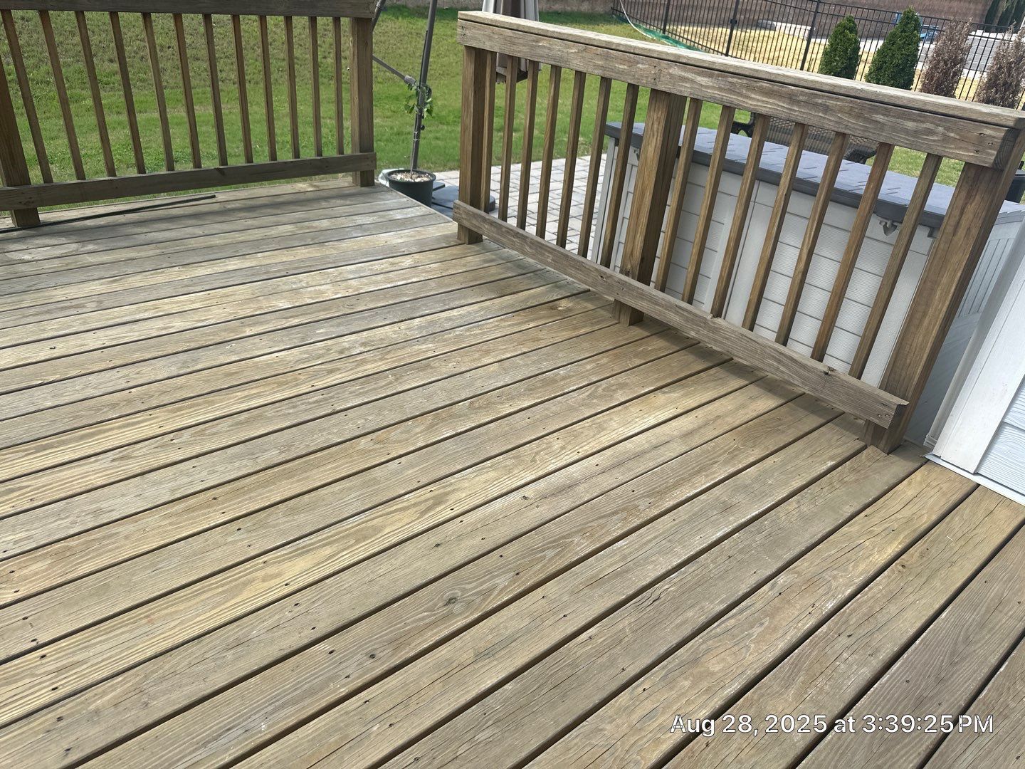 Wood Deck using Wood Sealant by DuraSeal
