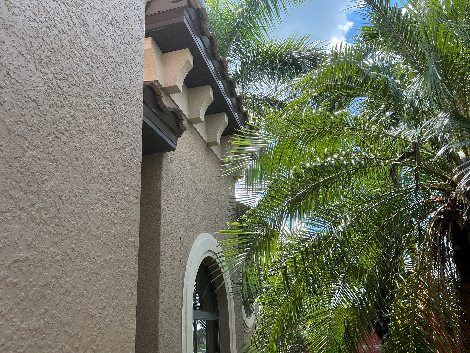 Premium 7-Inch Seamless Gutters in Cape Coral FL by Gutter Professors