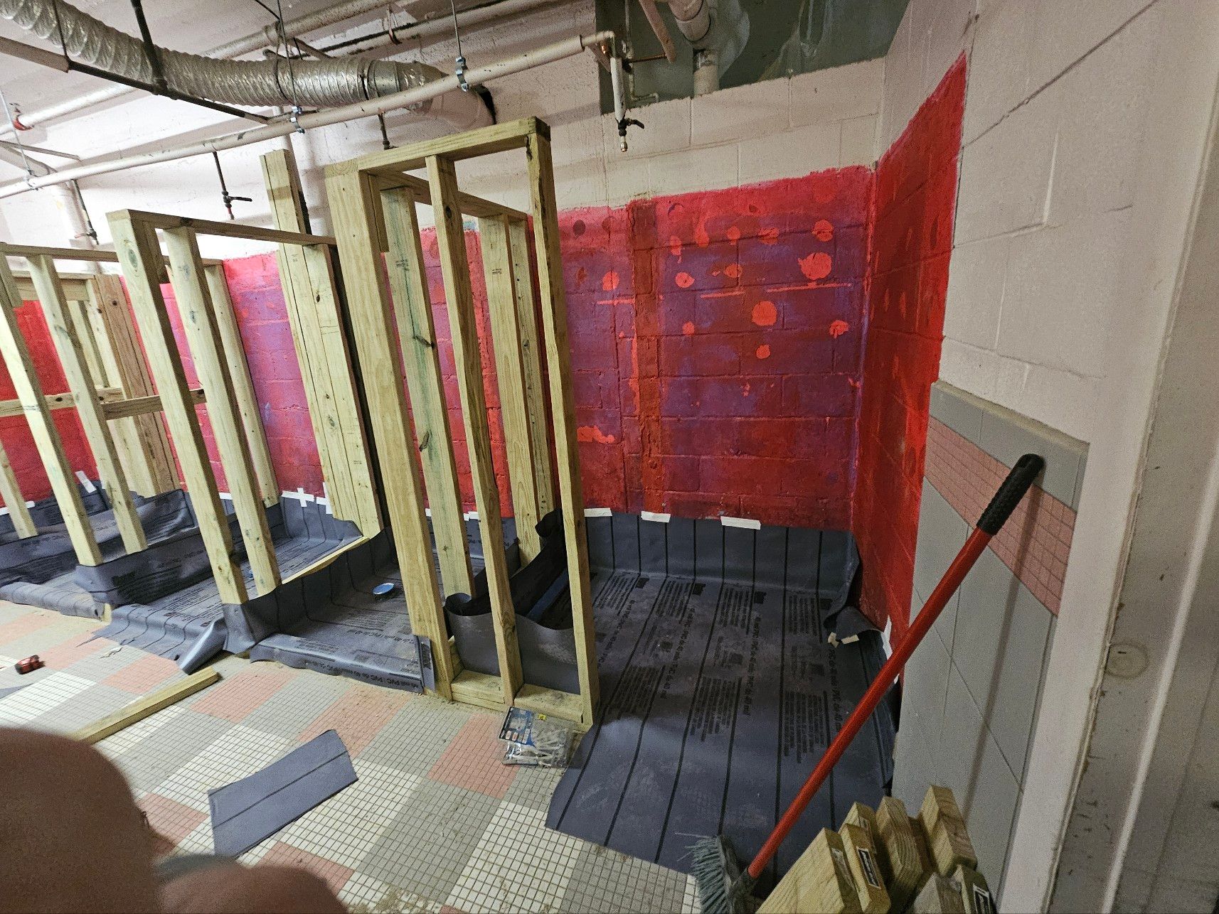 Showers & Storage by EL-GC LLC