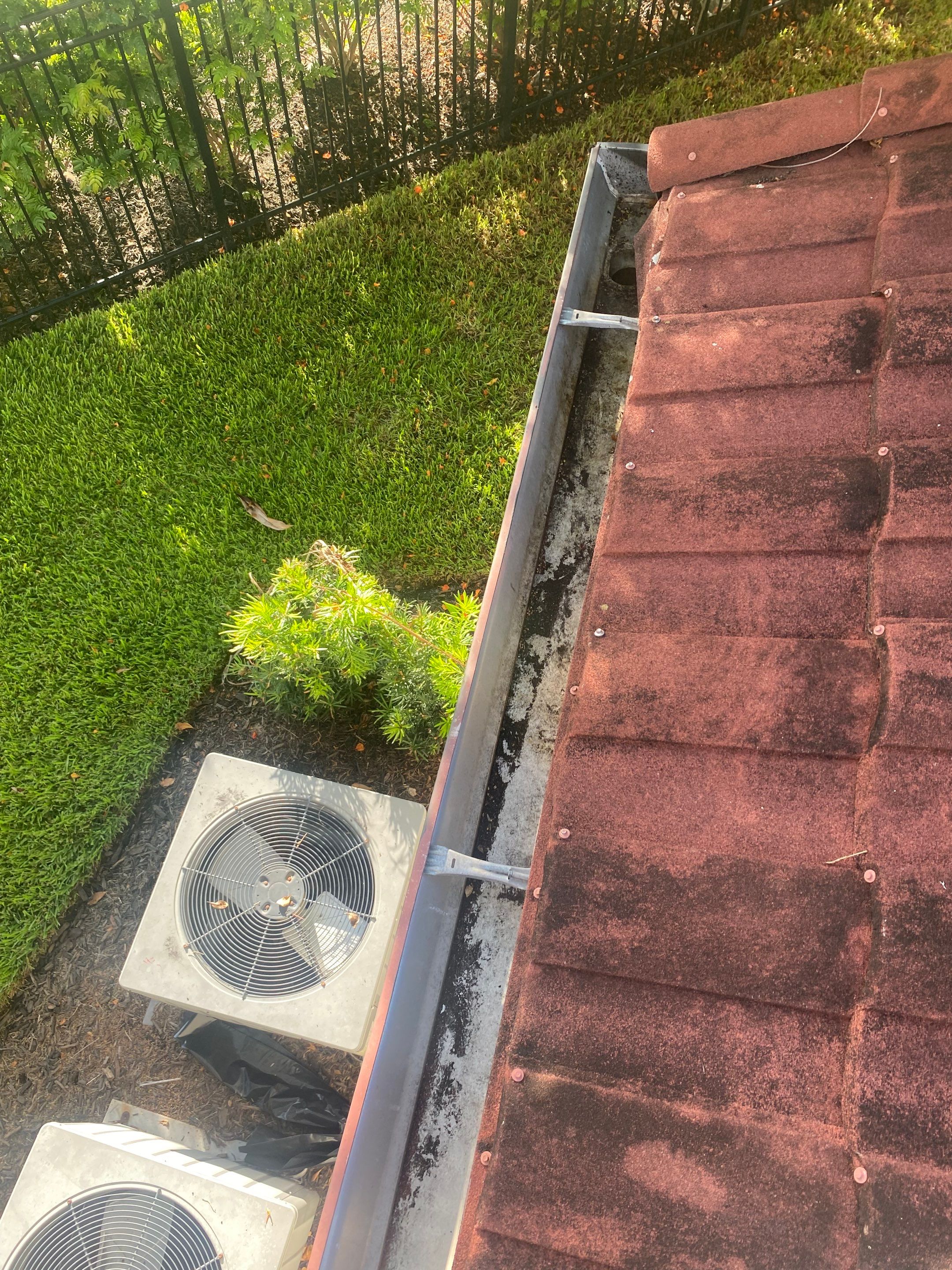 Seamless Aluminum Gutters in Fort Myers FL by Gutter Professors