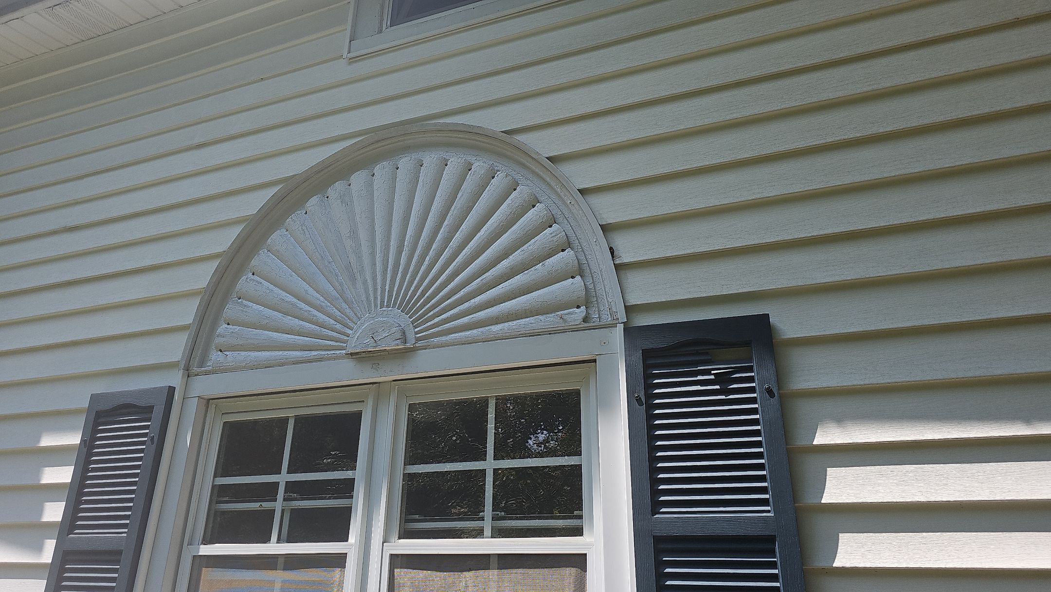 Norandex Cedar Knolls, Color: Jamestown Blue by Eagle Eye Roofing