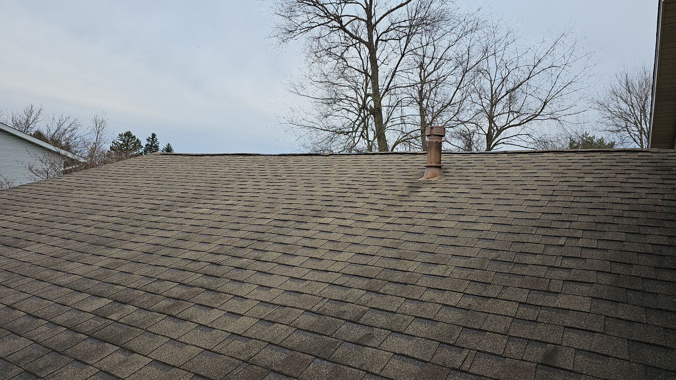 ATLAS PINNACLE COLOR: BLACK SHADOW by Eagle Eye Roofing