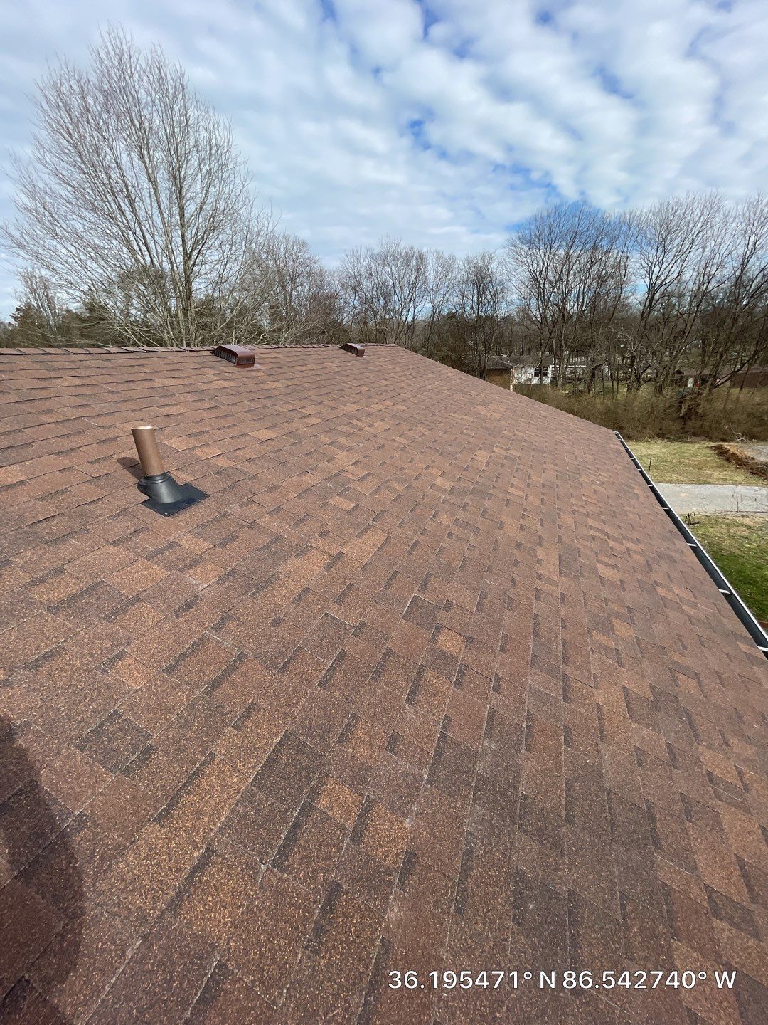 Residential Roofing Installation using Owens Corning Oakridge Roofing System by Undersun Roofing 