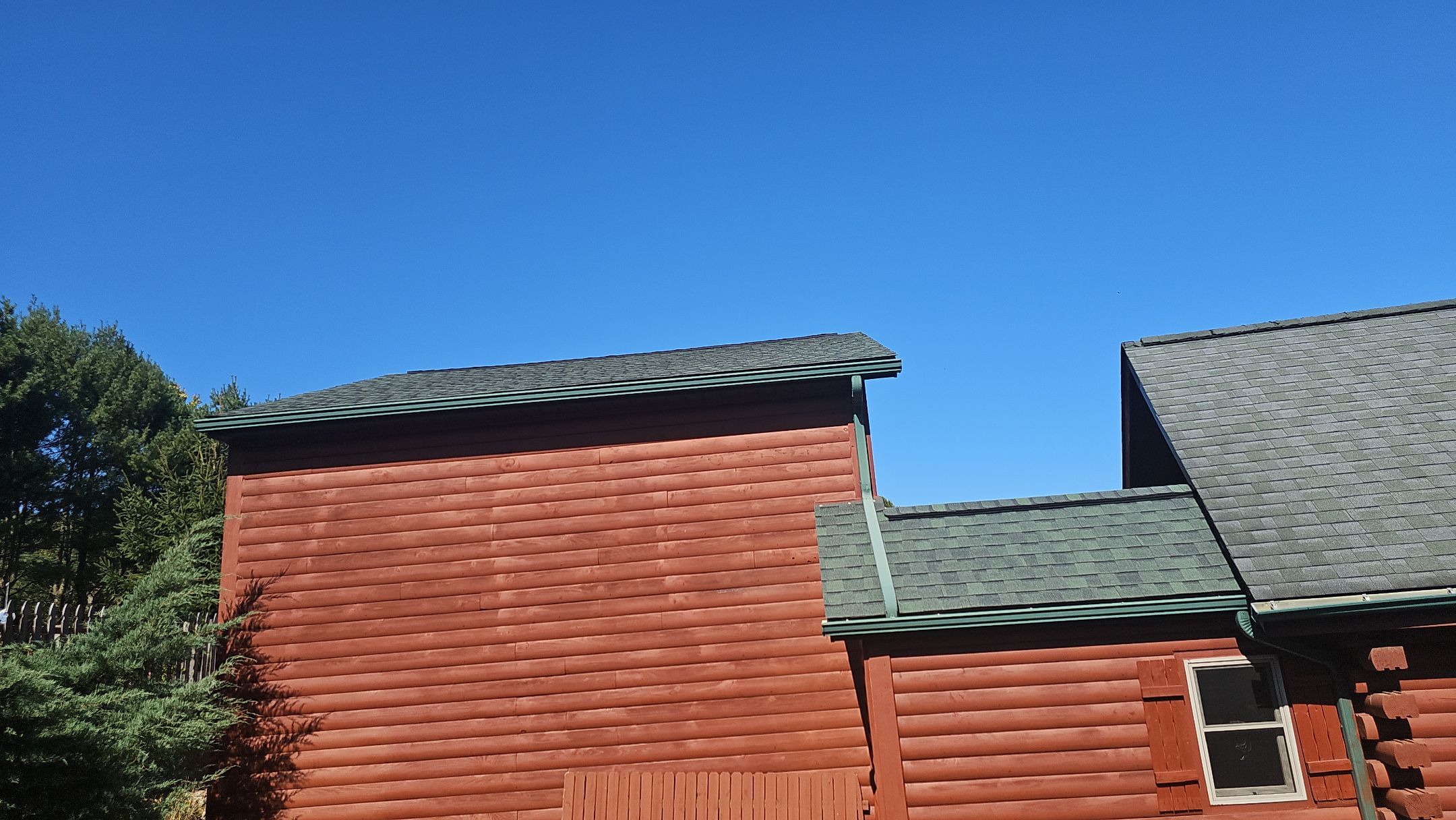 Alpha Rib, Color: Ivy Green by Eagle Eye Roofing