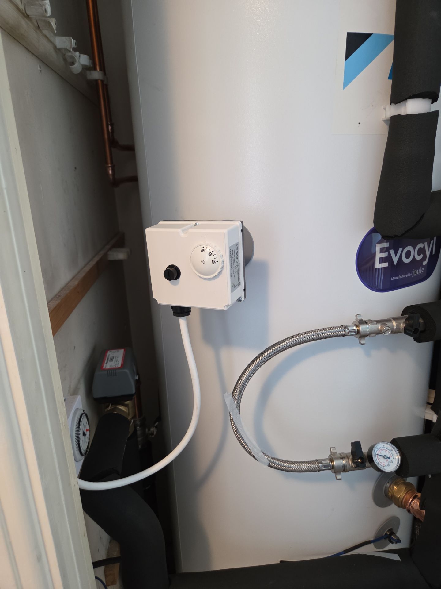 Complete Renewable Energy Upgrade in Walkington 🏡♻️ by Elite Services Group Ltd