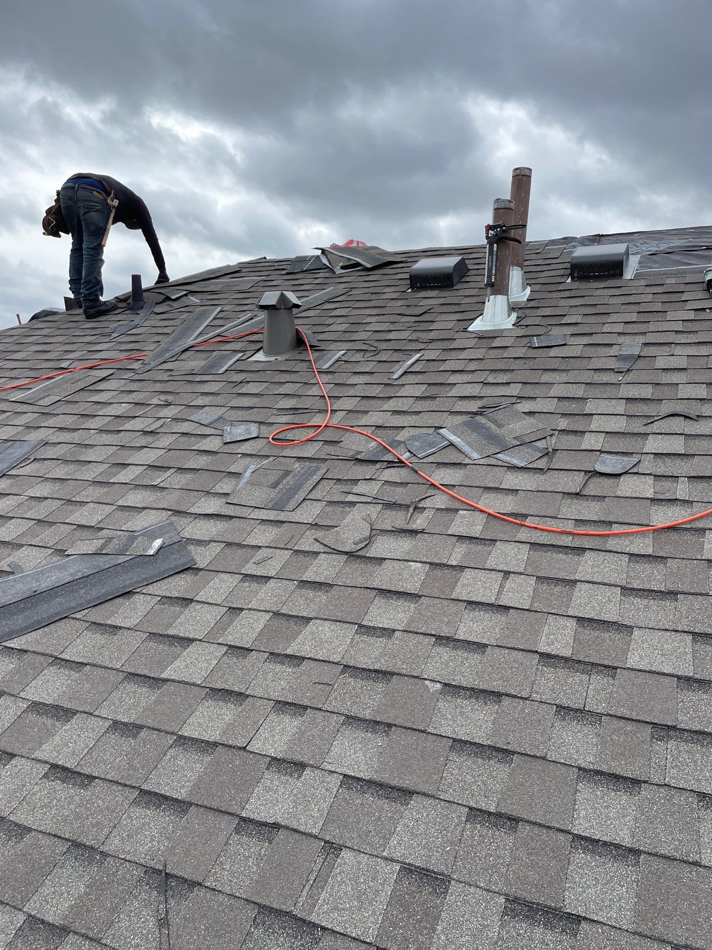Residential Roofing Installation using Owen's Corning Duration (Lifetime) Shingles by Roof Repair Company