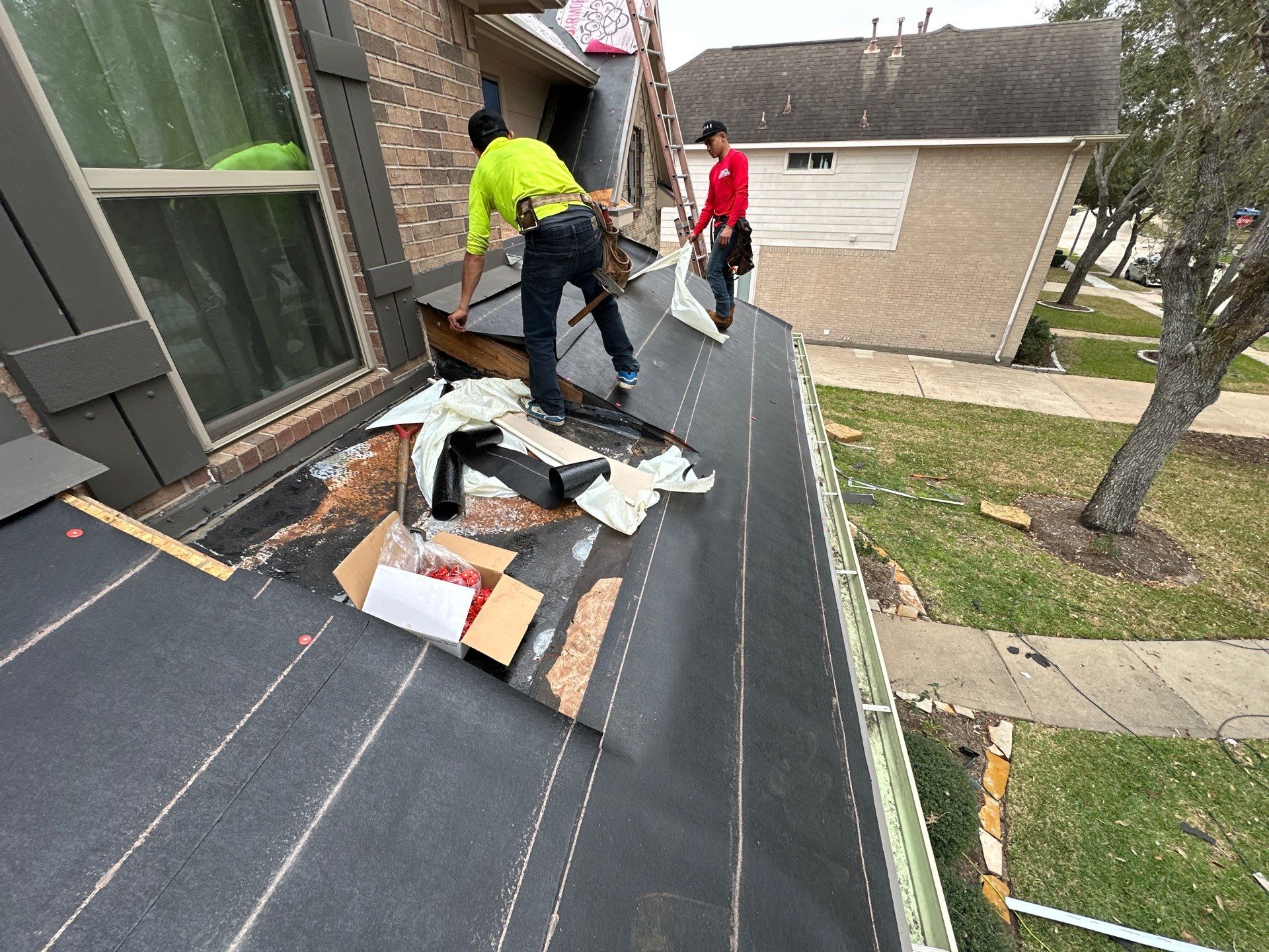 Owens Corning Duration Driftwood  by Motion Roofing