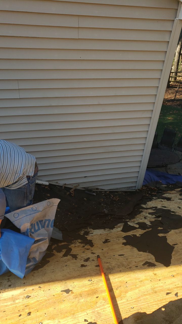 Vienna: Certainteed Landmark Pro Designer Shingles in Max Def Driftwood by RM Banning, Inc.