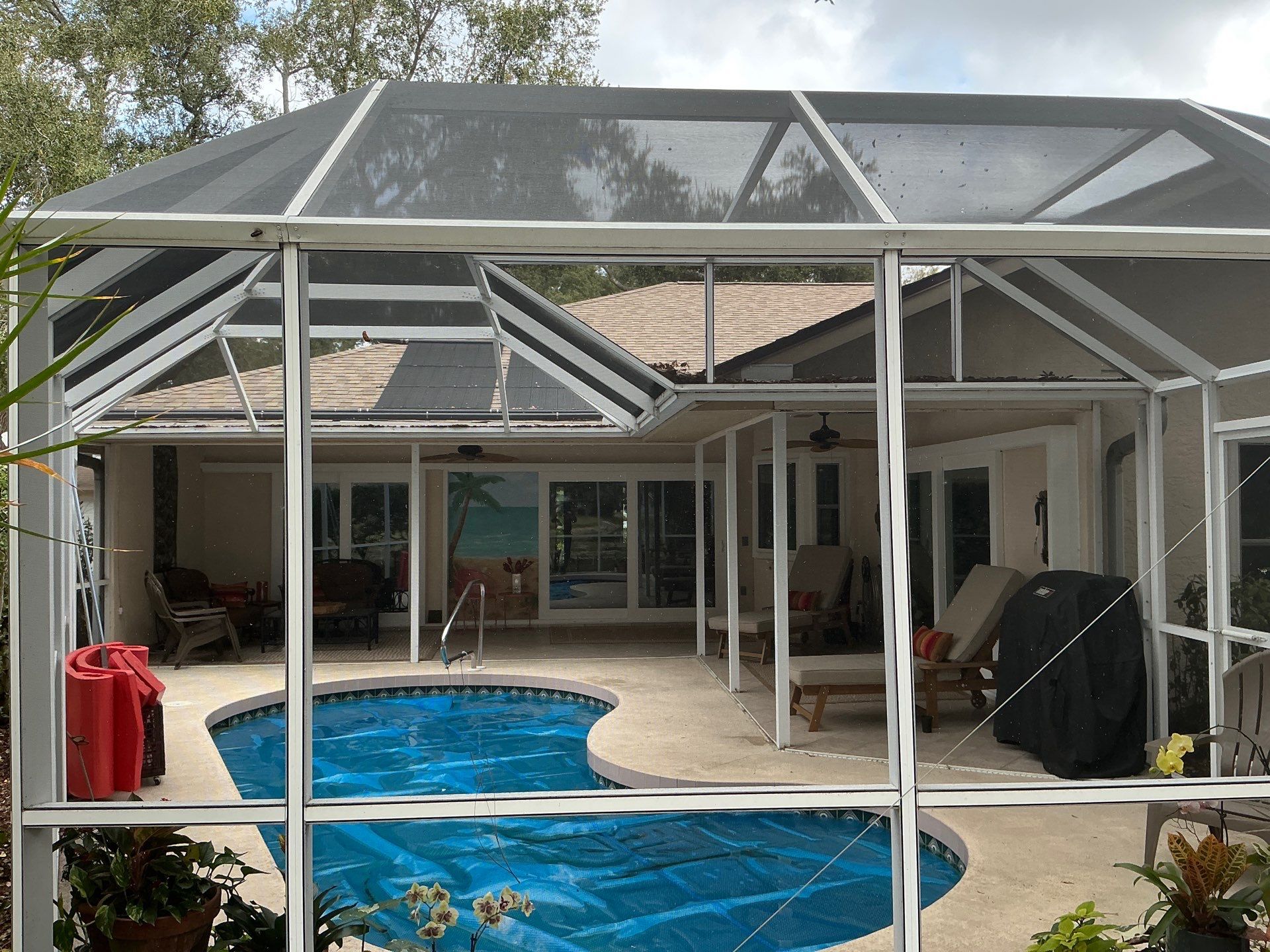 Seamless Aluminum Gutter Installation using 6 Inch Seamless Gutters in Sarasota FL by Gutter Professors