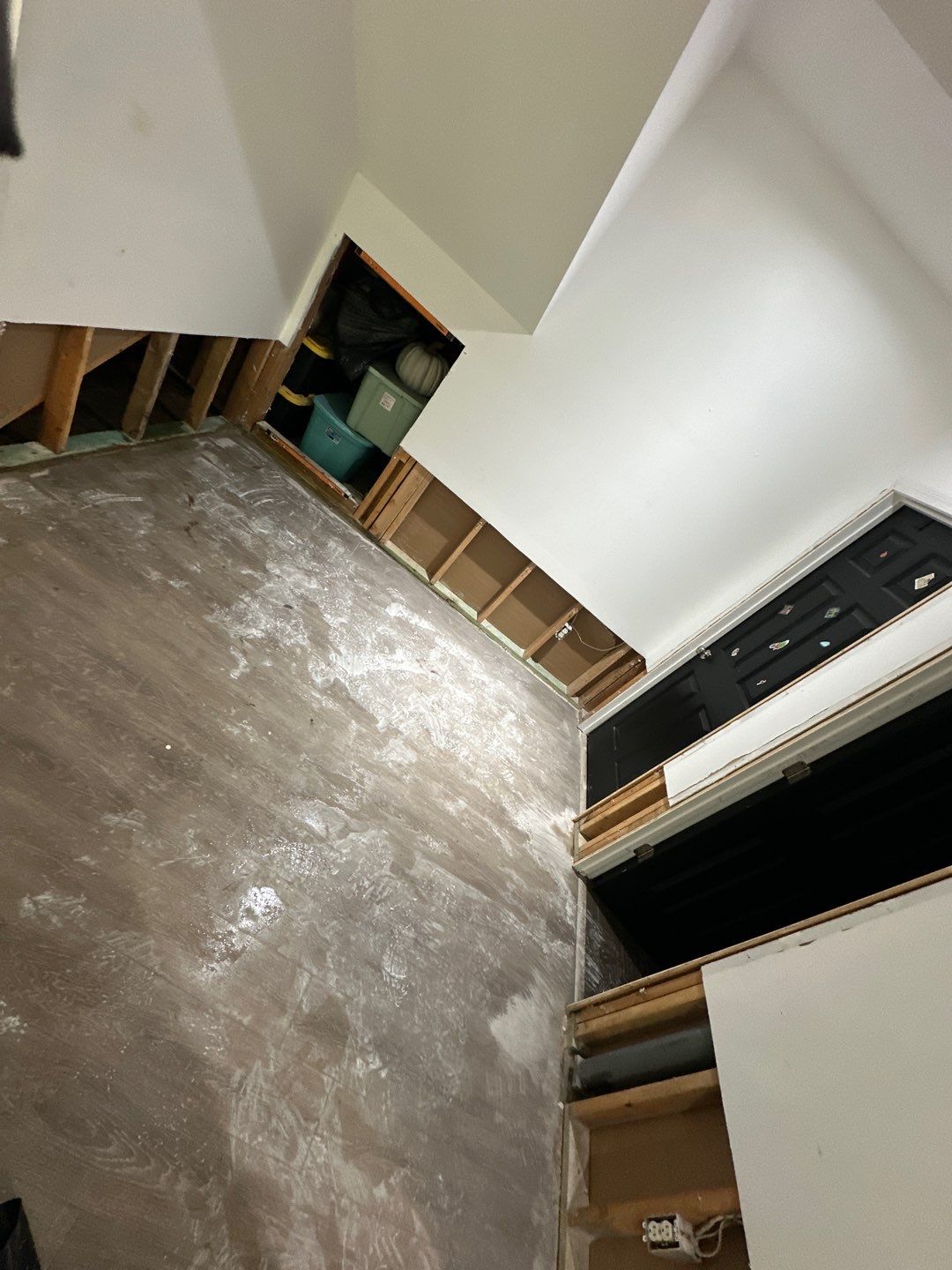 Full-Service Water Damage Mitigation and Structural Drying in Lone Jack by Fine Restoration