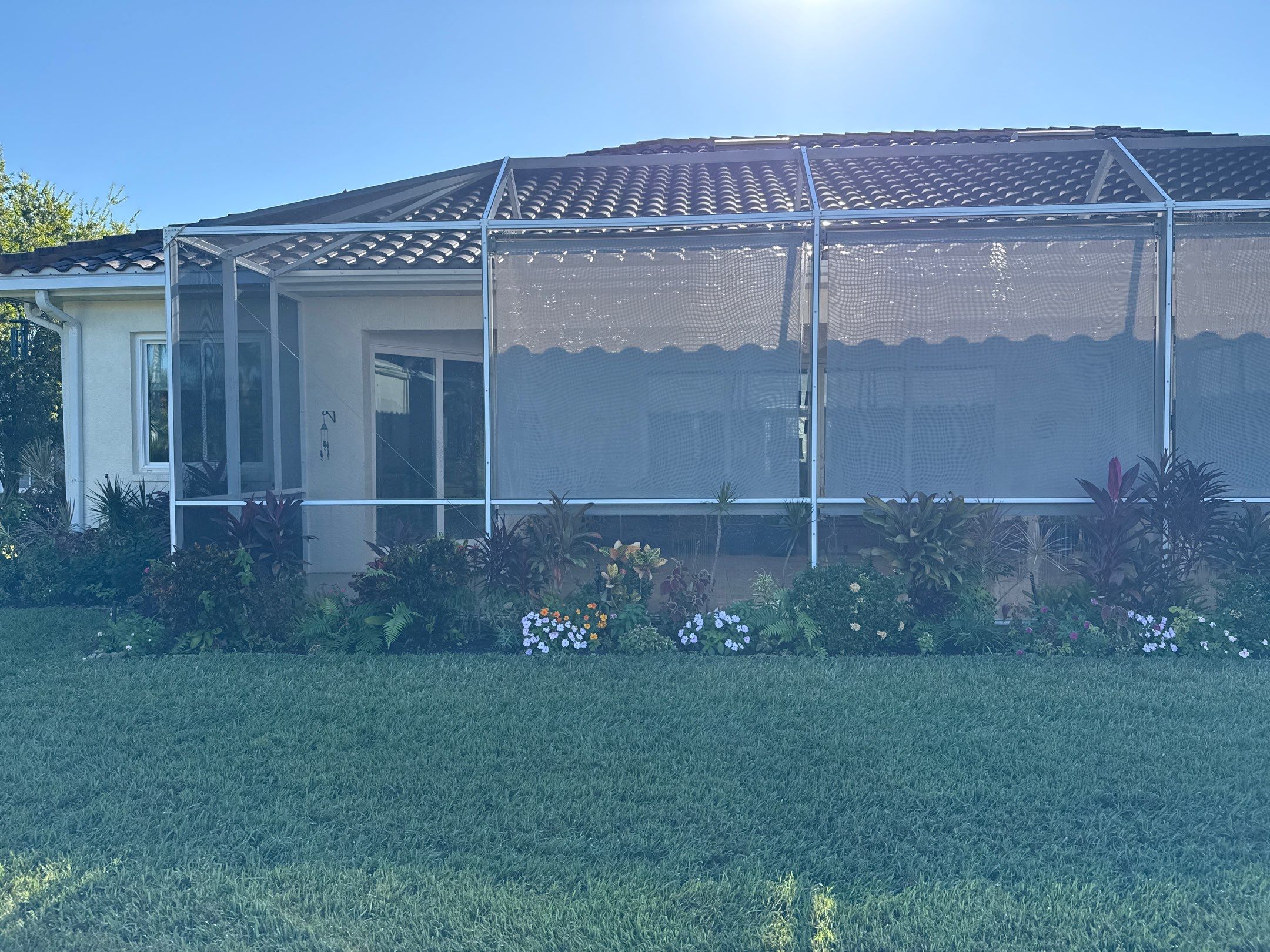 University Park Lanai Transformation | Screen Enclosure & Shade Cleaning by Sunshine AquaWash
