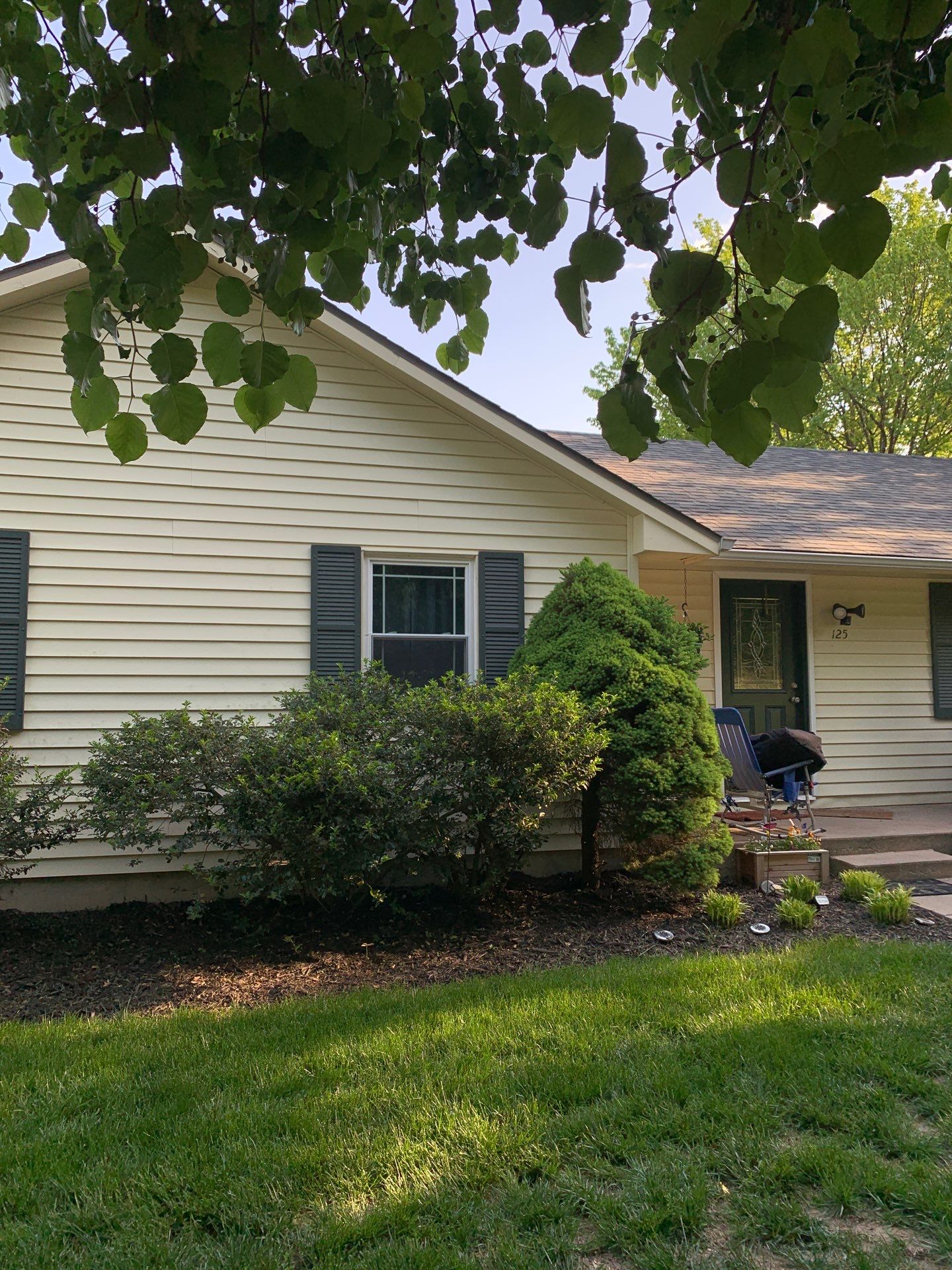 New Craneboard Siding on this Platte City, Mo home  by EEC  Windows, Siding & Roofing 
