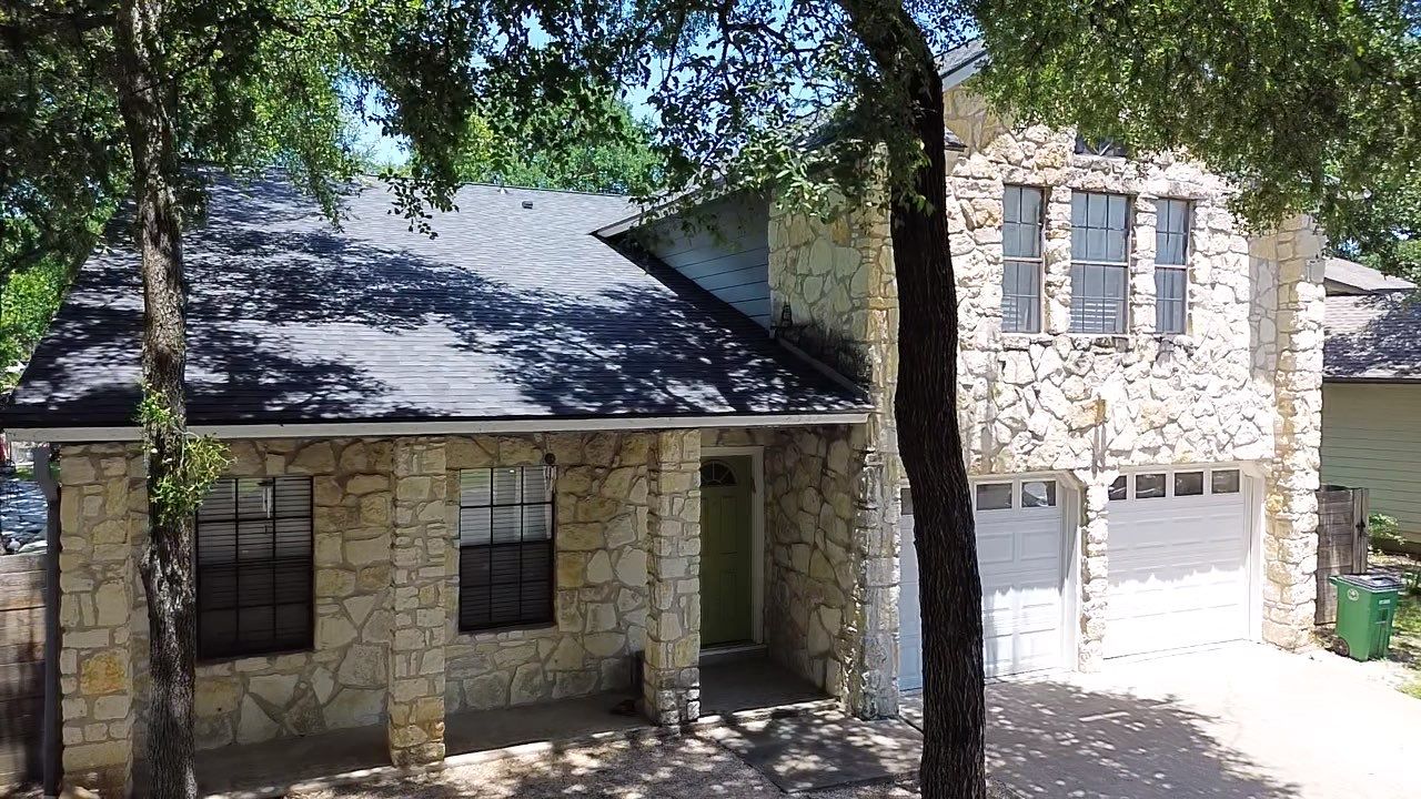 Onyx Black - Owens Corning TruDefinition Duration by RoofsOnly.com