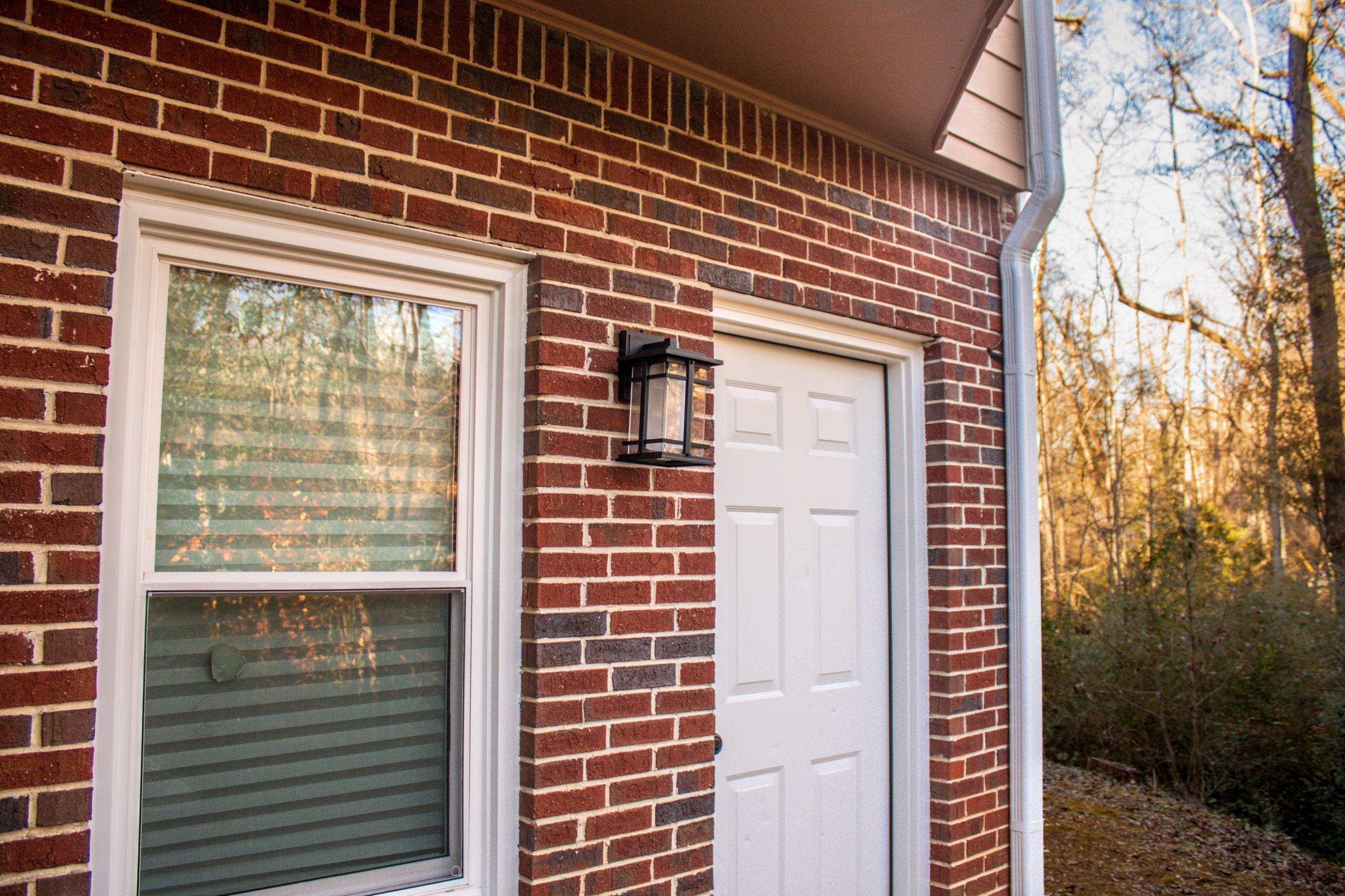 53 Window Replacements with Master 2800 Series Vinyl Replacement Windows and James Hardie Siding Installation by Nelson Exteriors 