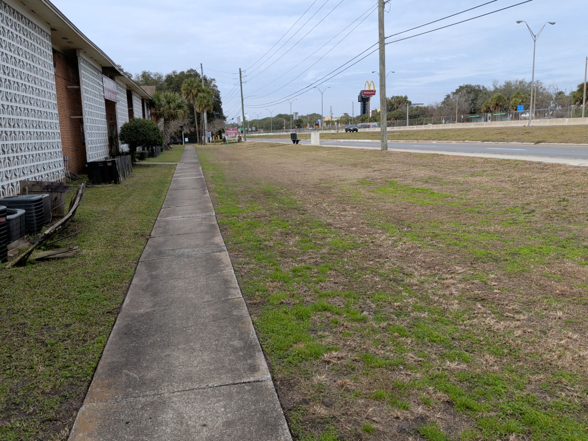 Apartment Landscape Cleanup & Ongoing Grounds Maintenance — Cimarron Apartments (Arlington) by Harmoni Home Services